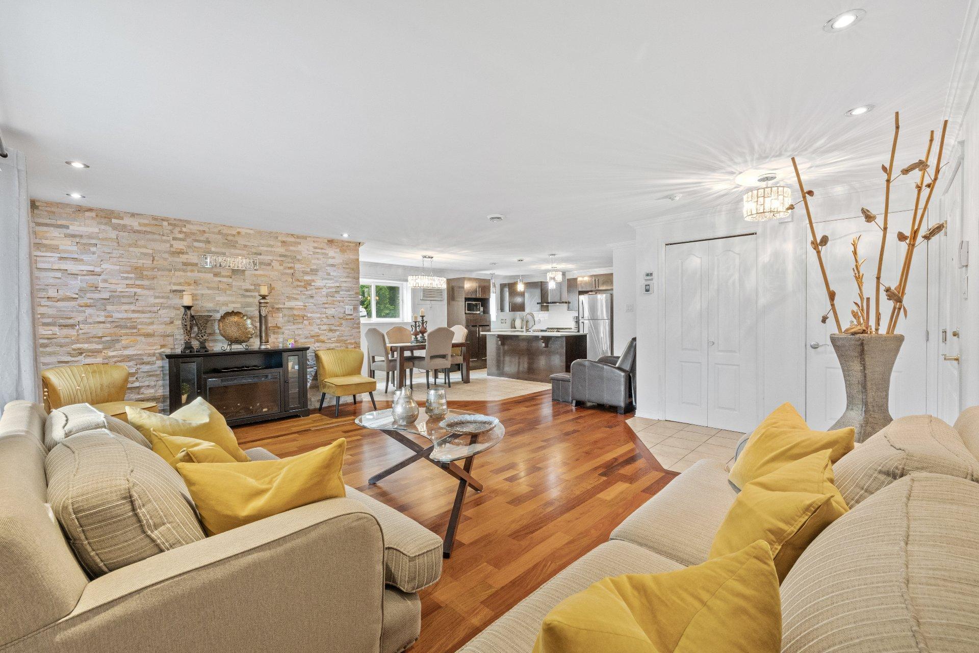 









1260


Rue François-Corbeil

, 101,
Terrebonne (Terrebonne),




QC
J6W6G8

