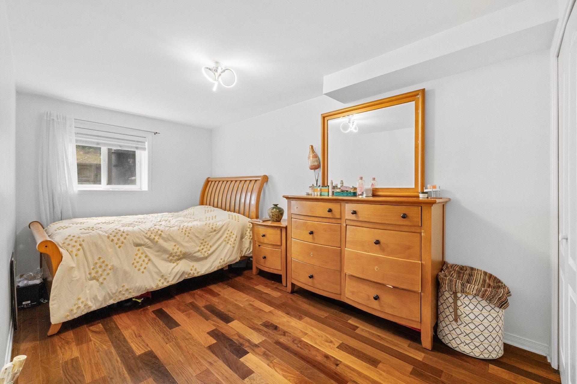 









1260


Rue François-Corbeil

, 101,
Terrebonne (Terrebonne),




QC
J6W6G8

