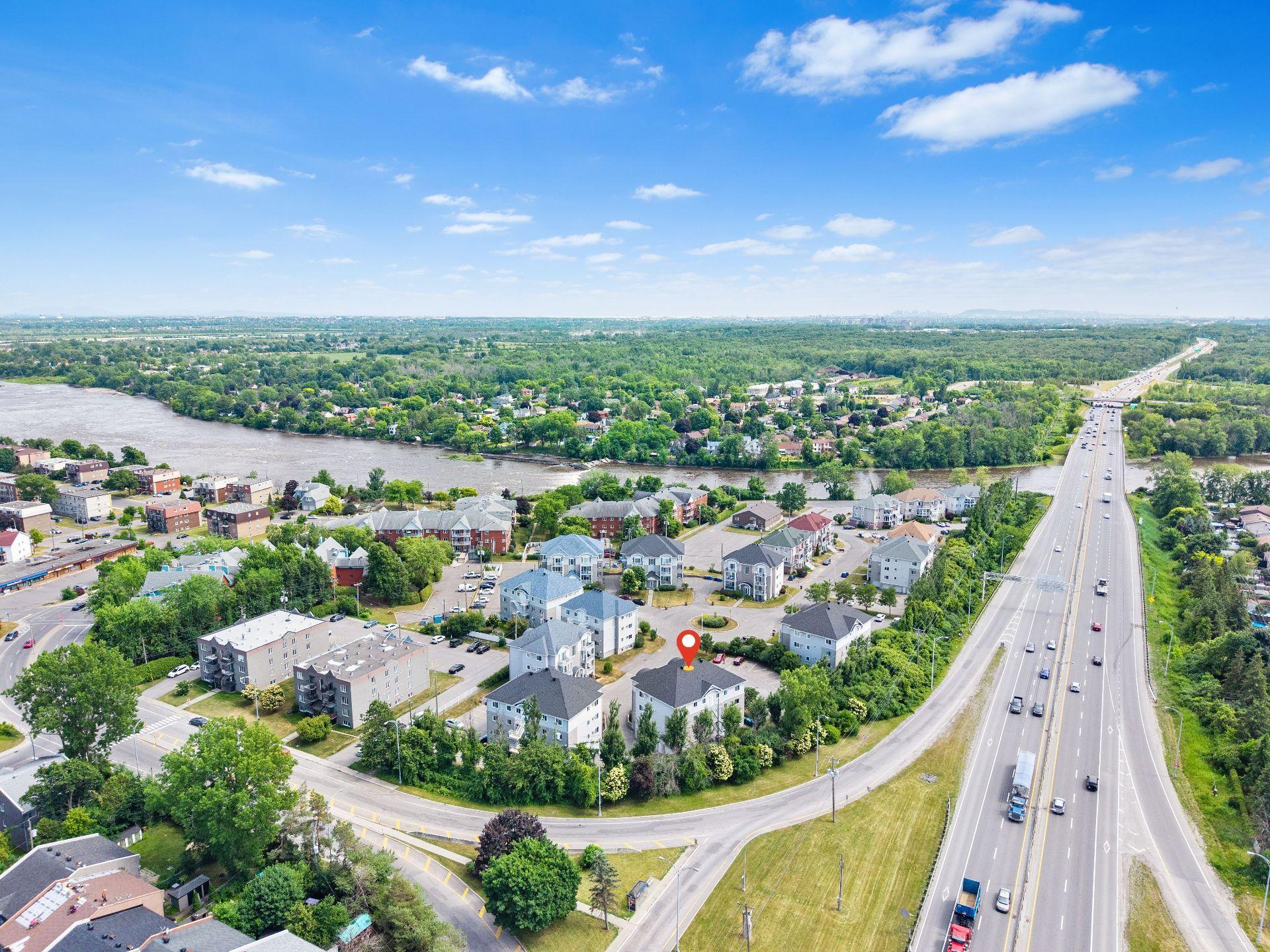 









1260


Rue François-Corbeil

, 101,
Terrebonne (Terrebonne),




QC
J6W6G8

