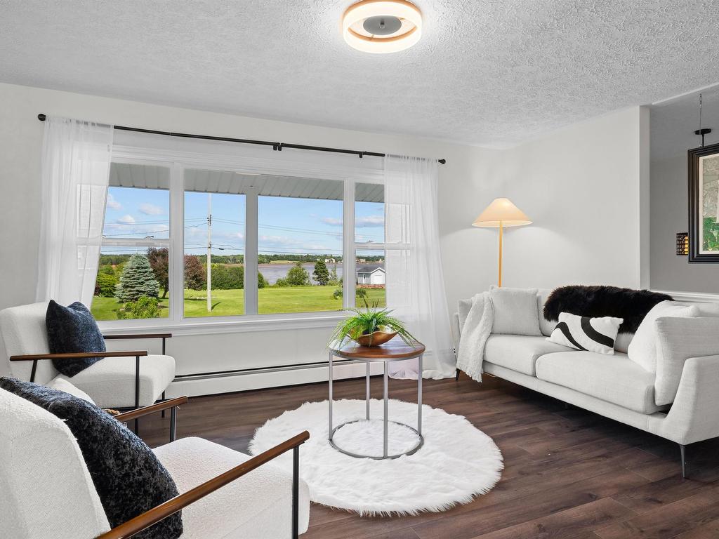 












151 Cathy Drive

,
Cornwall,




PE
C1A 1H8

