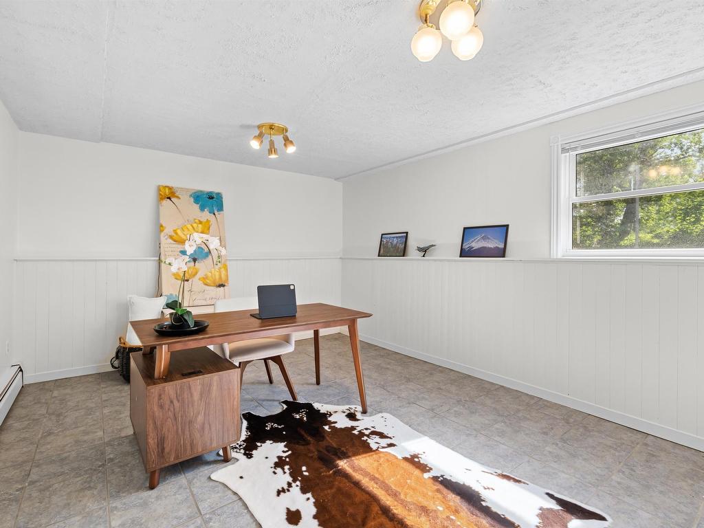 












151 Cathy Drive

,
Cornwall,




PE
C1A 1H8

