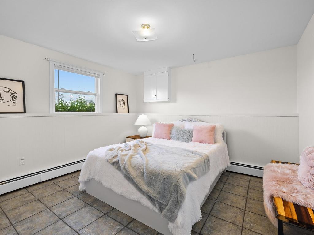 












151 Cathy Drive

,
Cornwall,




PE
C1A 1H8

