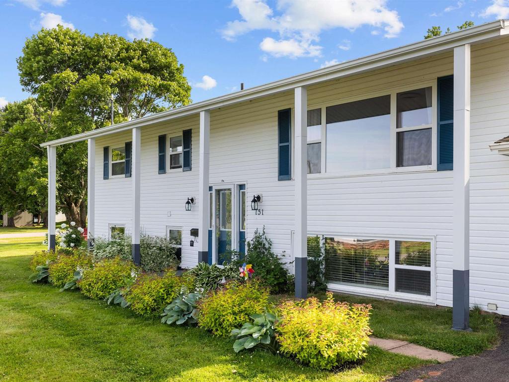












151 Cathy Drive

,
Cornwall,




PE
C1A 1H8


