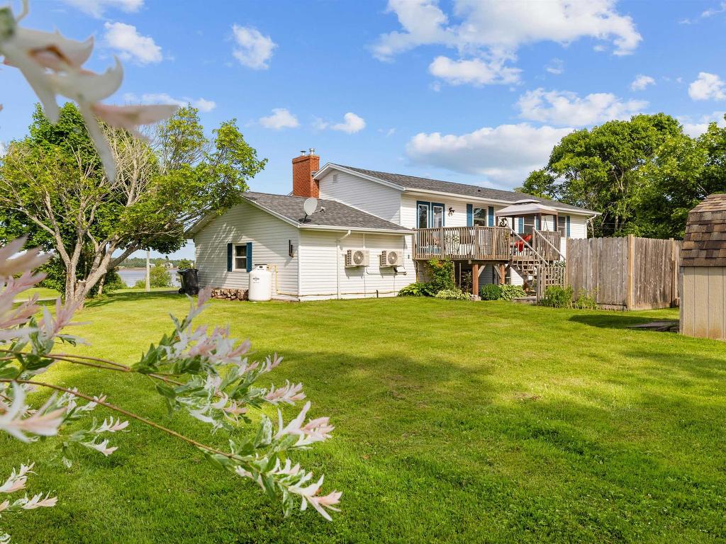 












151 Cathy Drive

,
Cornwall,




PE
C1A 1H8

