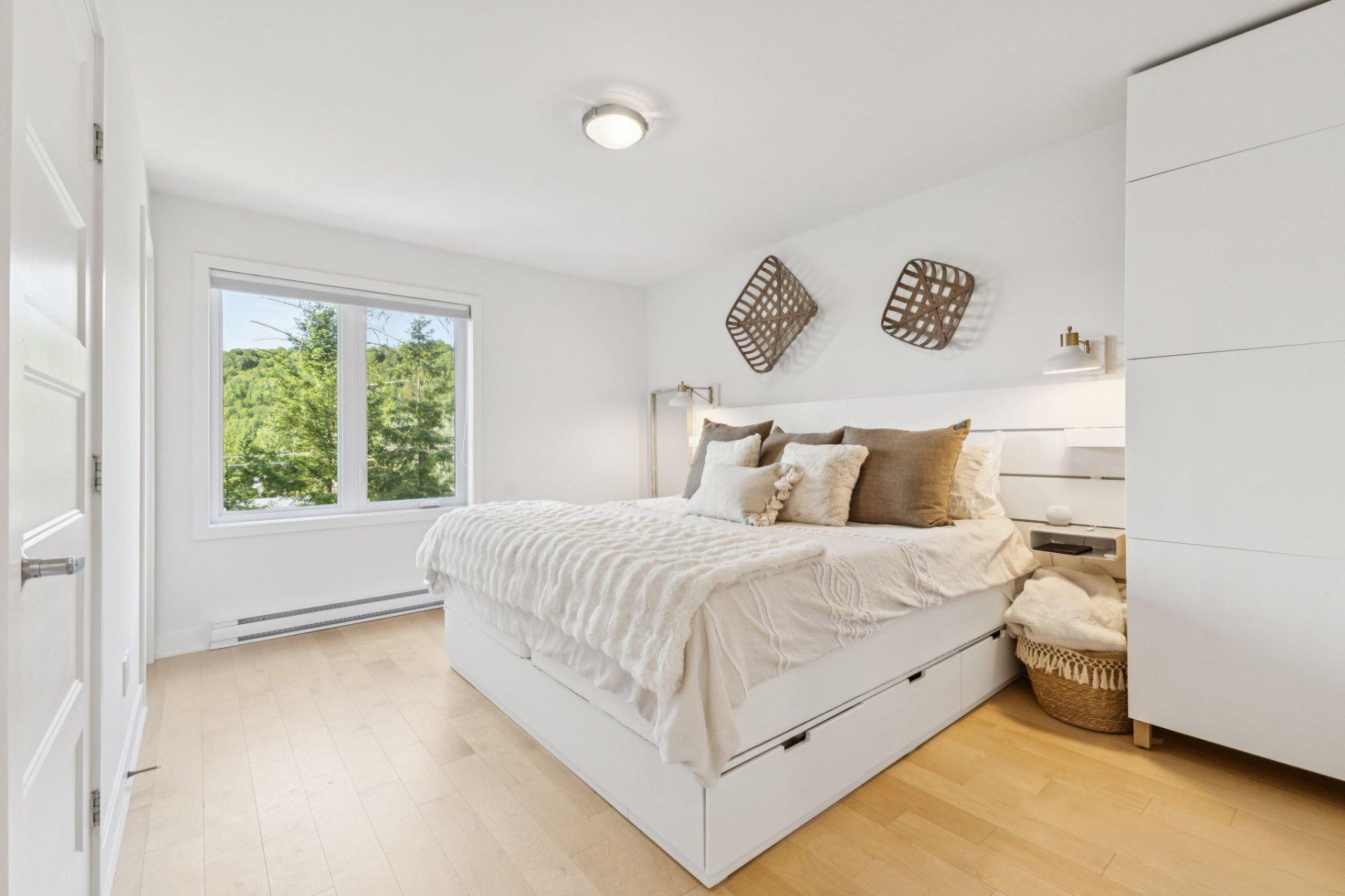 









567


Rue Charlie-Forbell

,
Mont-Tremblant,




QC
J8E2M4

