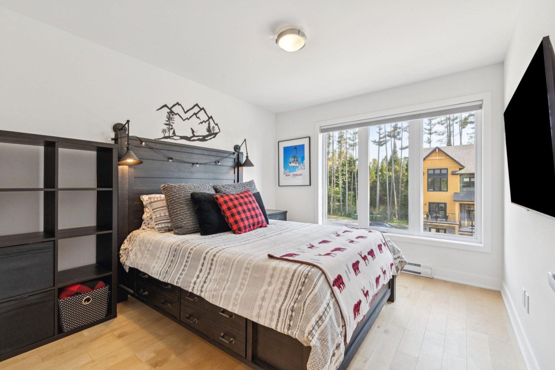 









567


Rue Charlie-Forbell

,
Mont-Tremblant,




QC
J8E2M4

