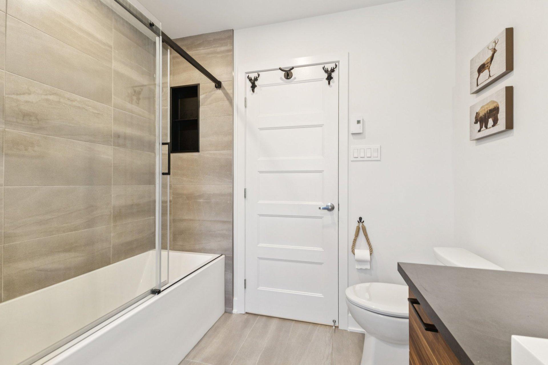 









567


Rue Charlie-Forbell

,
Mont-Tremblant,




QC
J8E2M4

