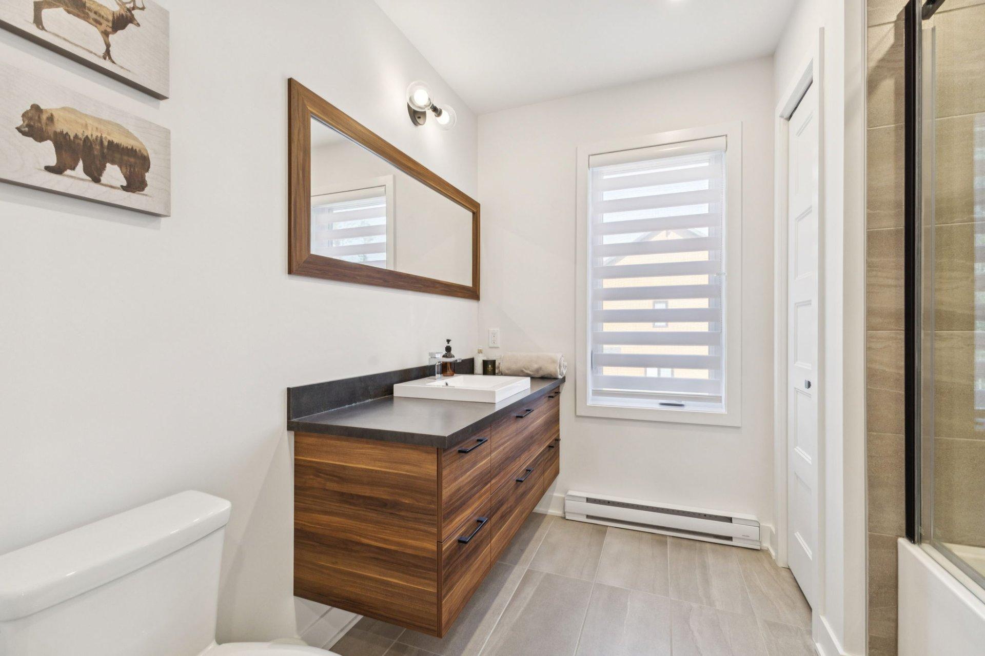 









567


Rue Charlie-Forbell

,
Mont-Tremblant,




QC
J8E2M4

