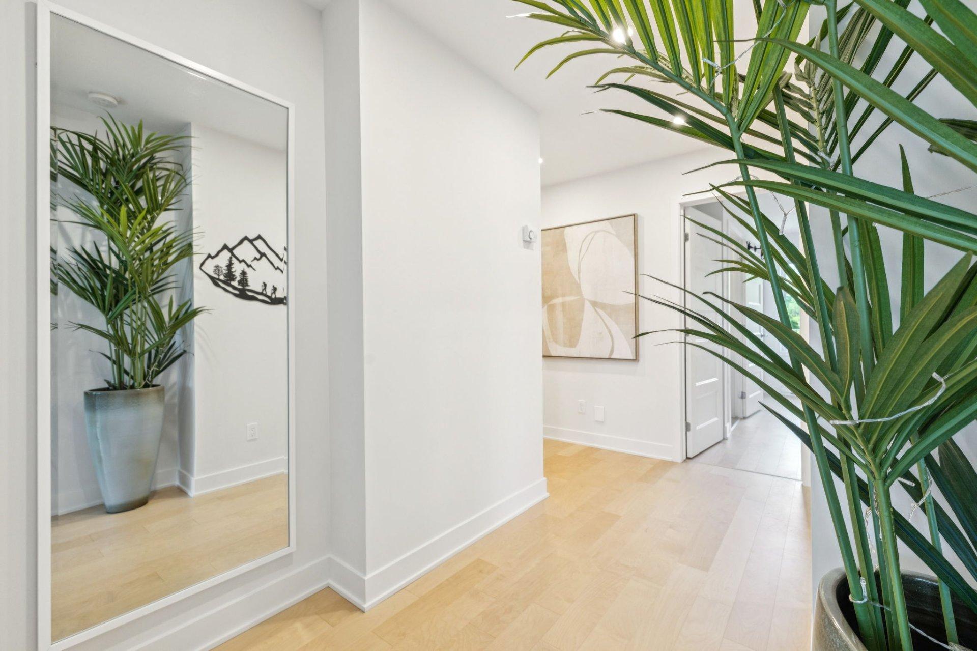 









567


Rue Charlie-Forbell

,
Mont-Tremblant,




QC
J8E2M4

