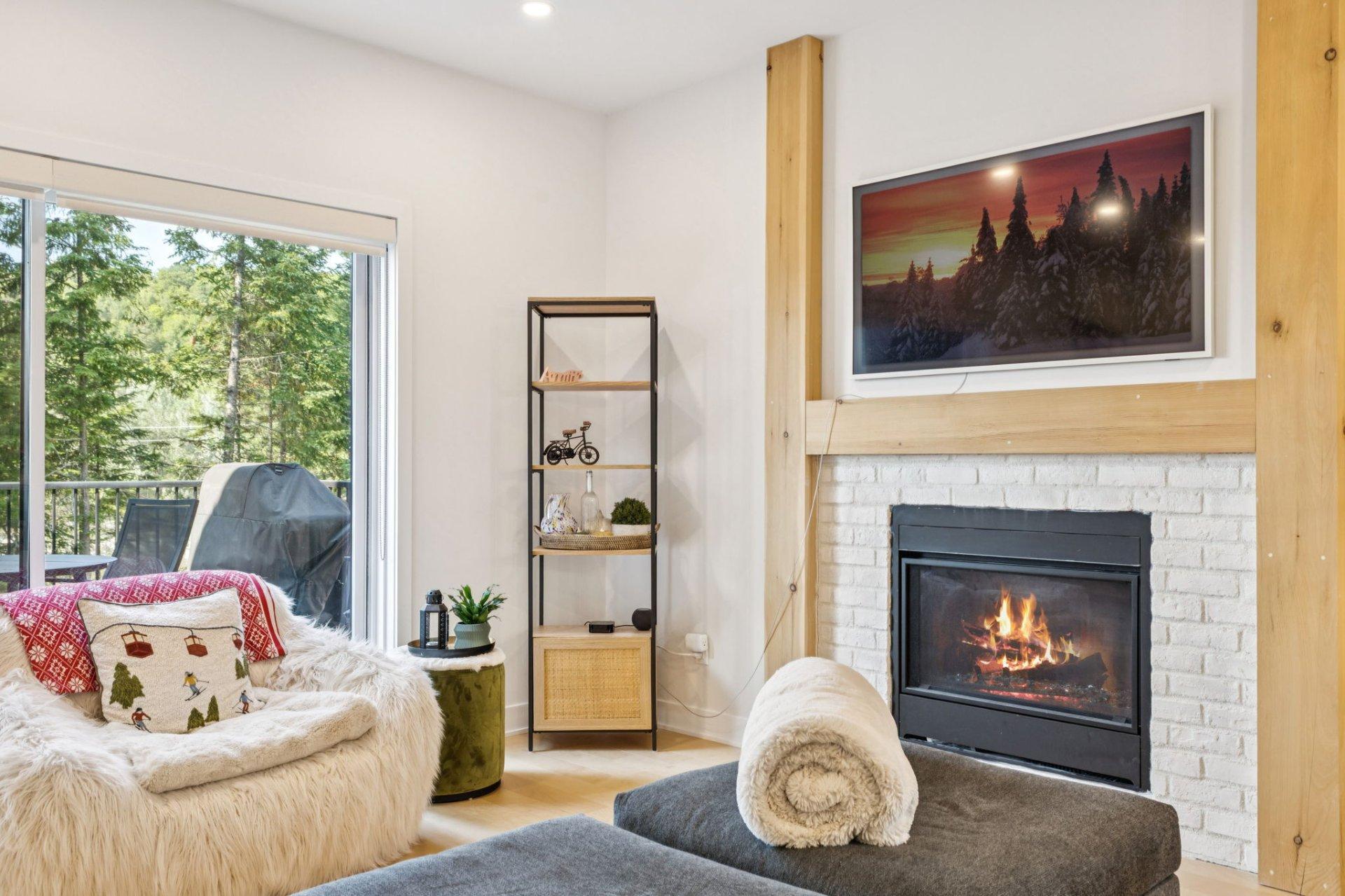 









567


Rue Charlie-Forbell

,
Mont-Tremblant,




QC
J8E2M4

