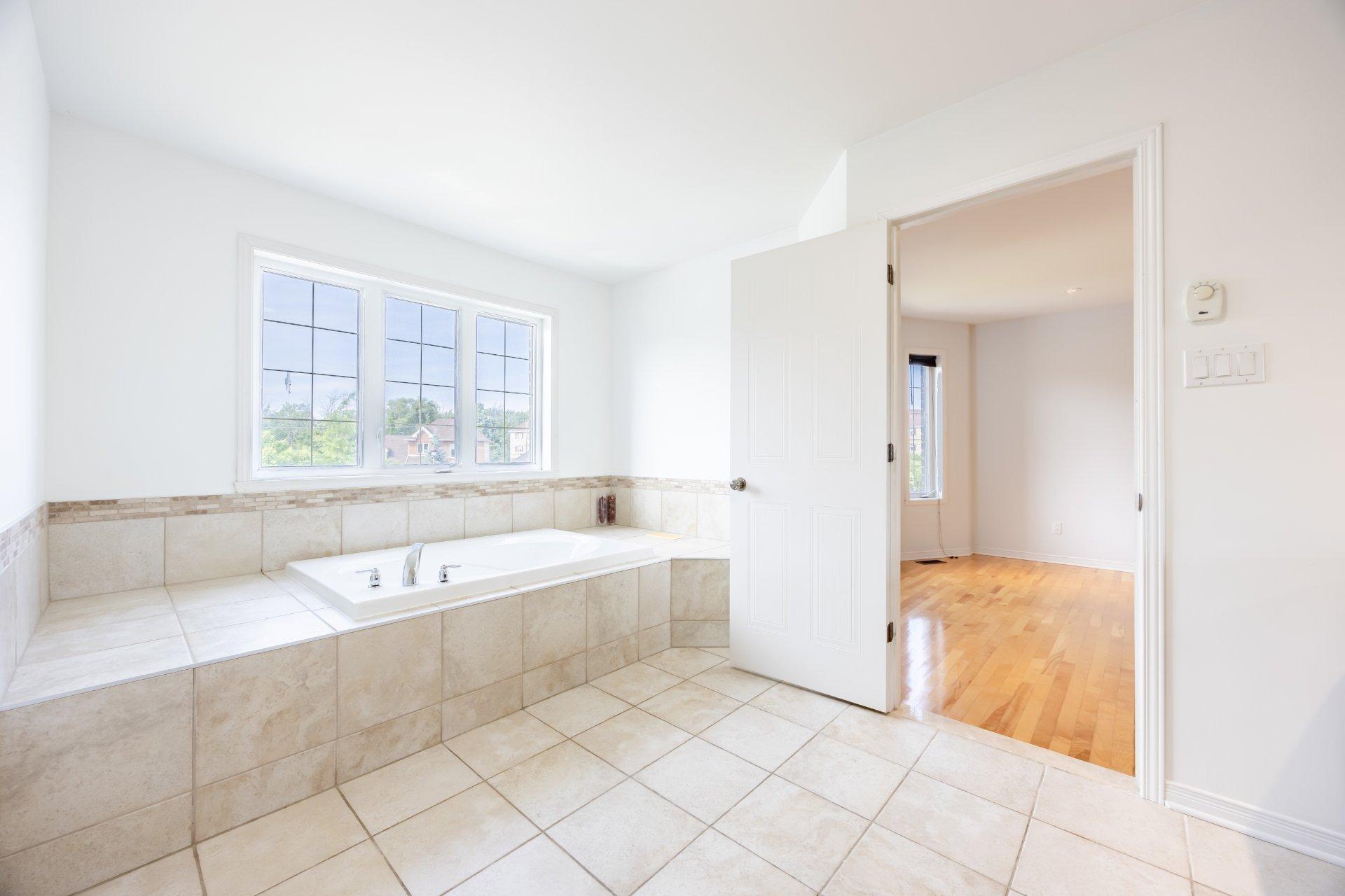 









125


Rue des Cascades

,
Vaudreuil-Dorion,




QC
J7V0L3

