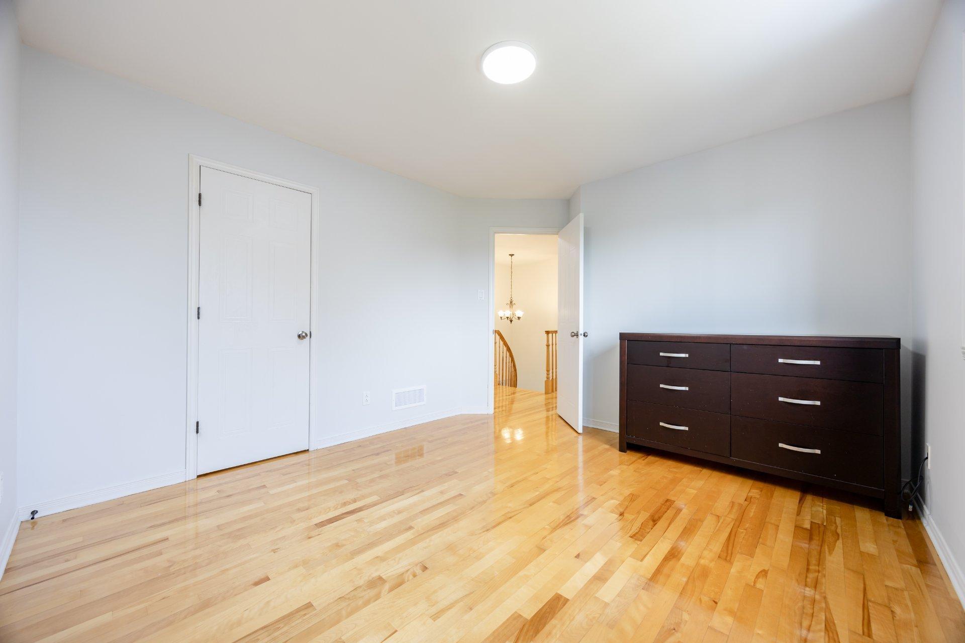 









125


Rue des Cascades

,
Vaudreuil-Dorion,




QC
J7V0L3

