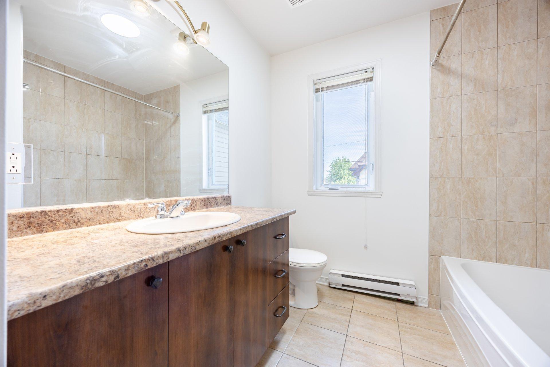 









125


Rue des Cascades

,
Vaudreuil-Dorion,




QC
J7V0L3

