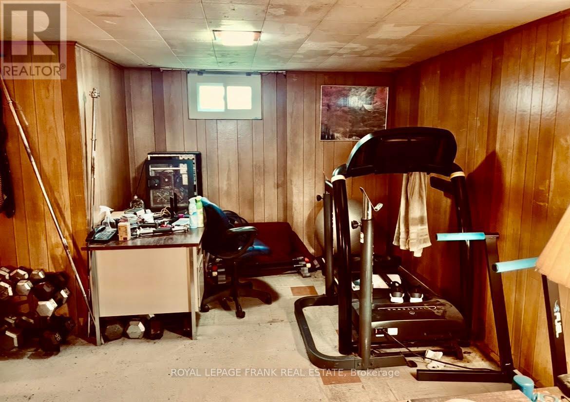 












541 MCKELLAR STREET

,
Peterborough South (West),




Ontario
K9J1R1

