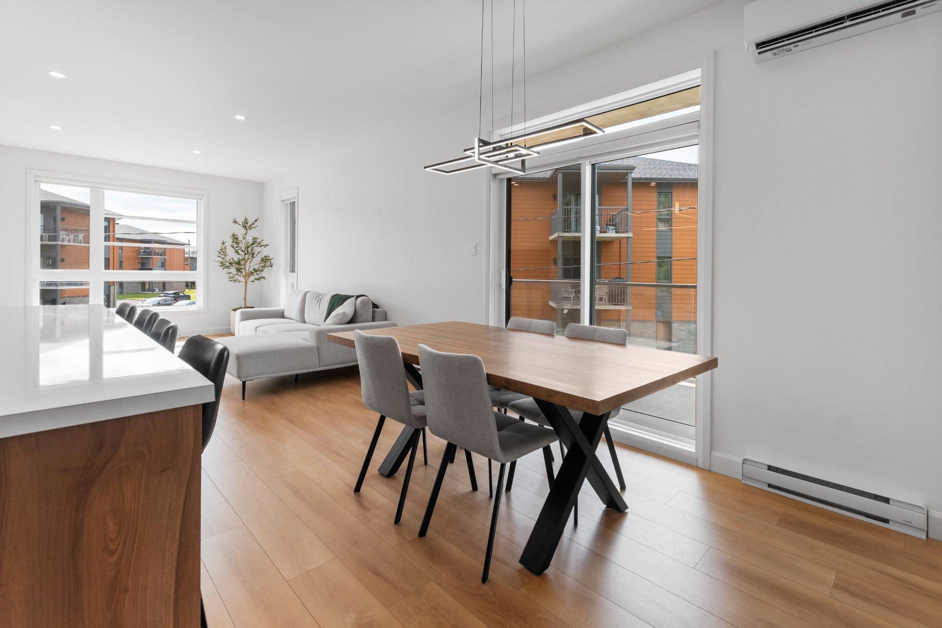 









387


Route 273

, 3,
Saint-Apollinaire,




QC
G0S2E0

