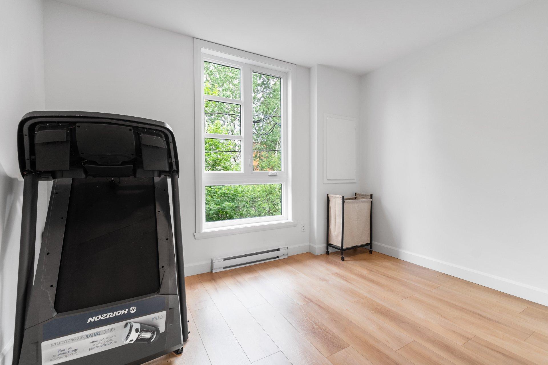 









387


Route 273

, 3,
Saint-Apollinaire,




QC
G0S2E0

