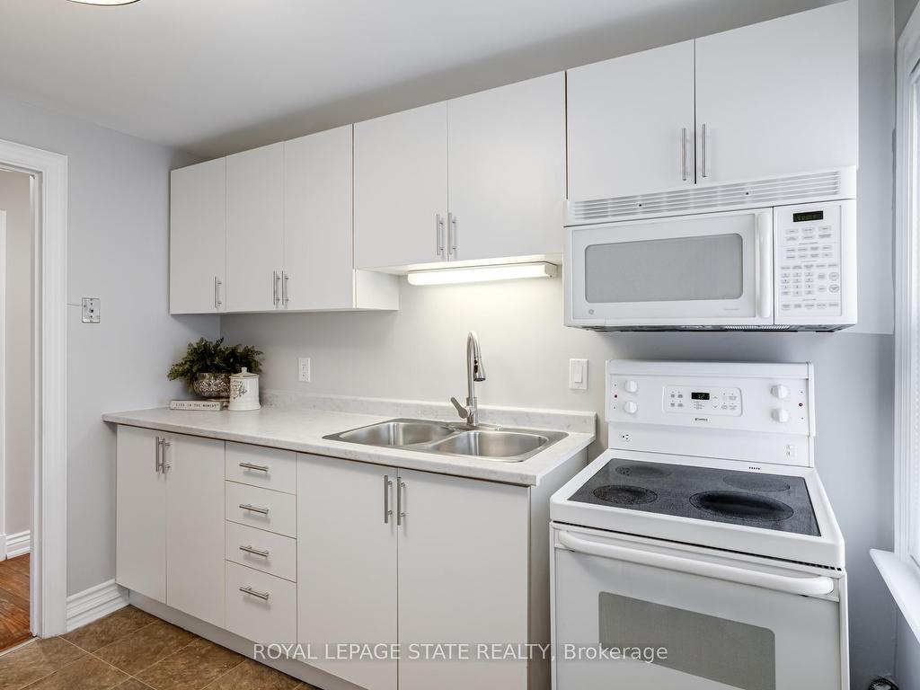 









15


Empress

Avenue,
Hamilton,




ON
L9A 1M1

