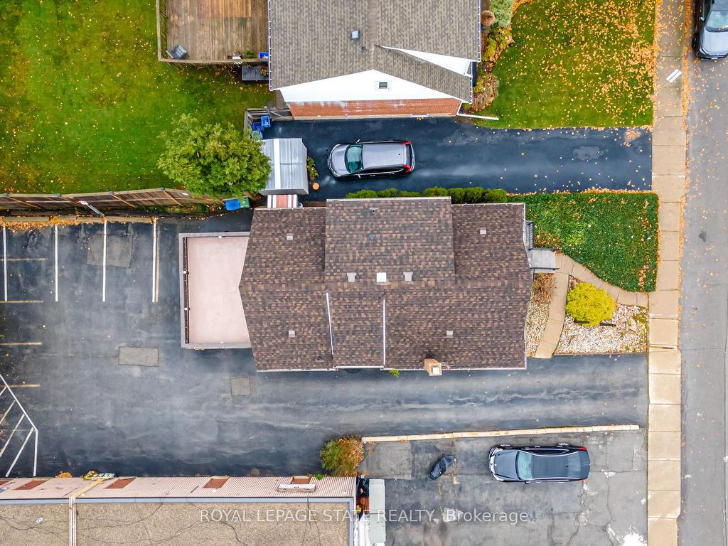 









15


Empress

Avenue,
Hamilton,




ON
L9A 1M1

