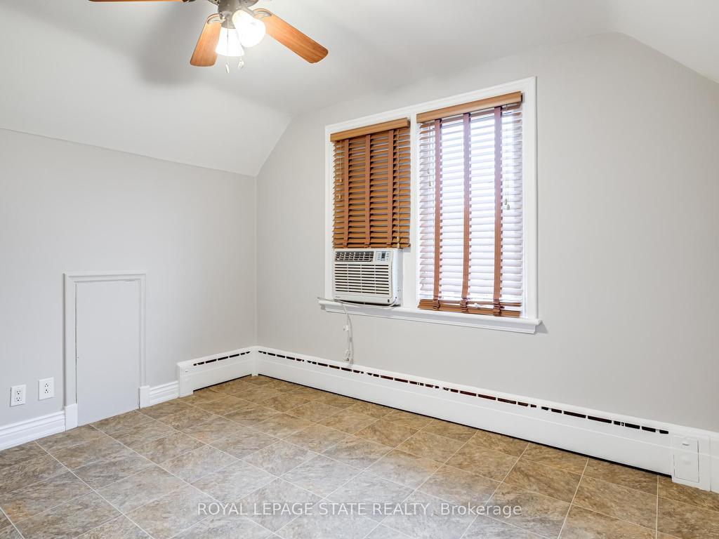 









15


Empress

Avenue,
Hamilton,




ON
L9A 1M1


