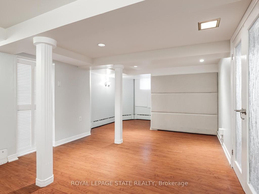 









15


Empress

Avenue,
Hamilton,




ON
L9A 1M1

