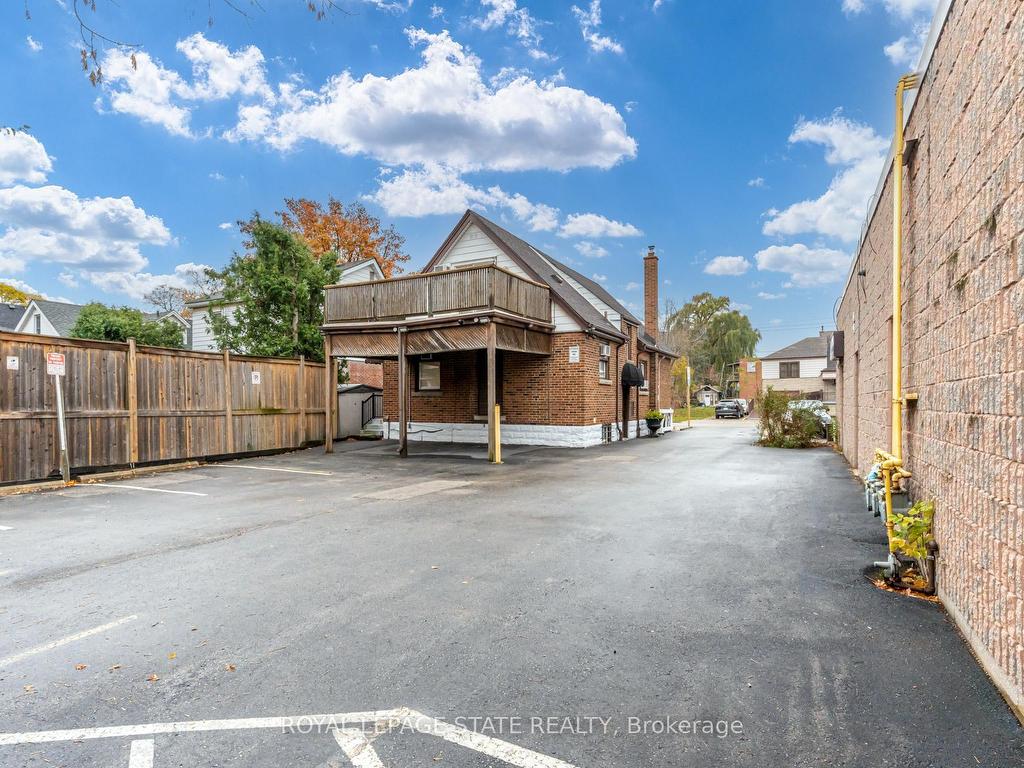 









15


Empress

Avenue,
Hamilton,




ON
L9A 1M1

