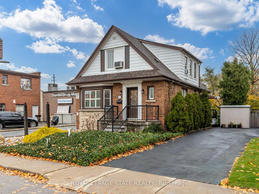 









15


Empress

Avenue,
Hamilton,




ON
L9A 1M1

