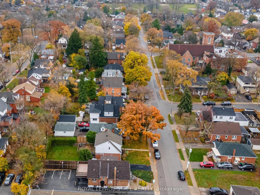 









15


Empress

Avenue,
Hamilton,




ON
L9A 1M1

