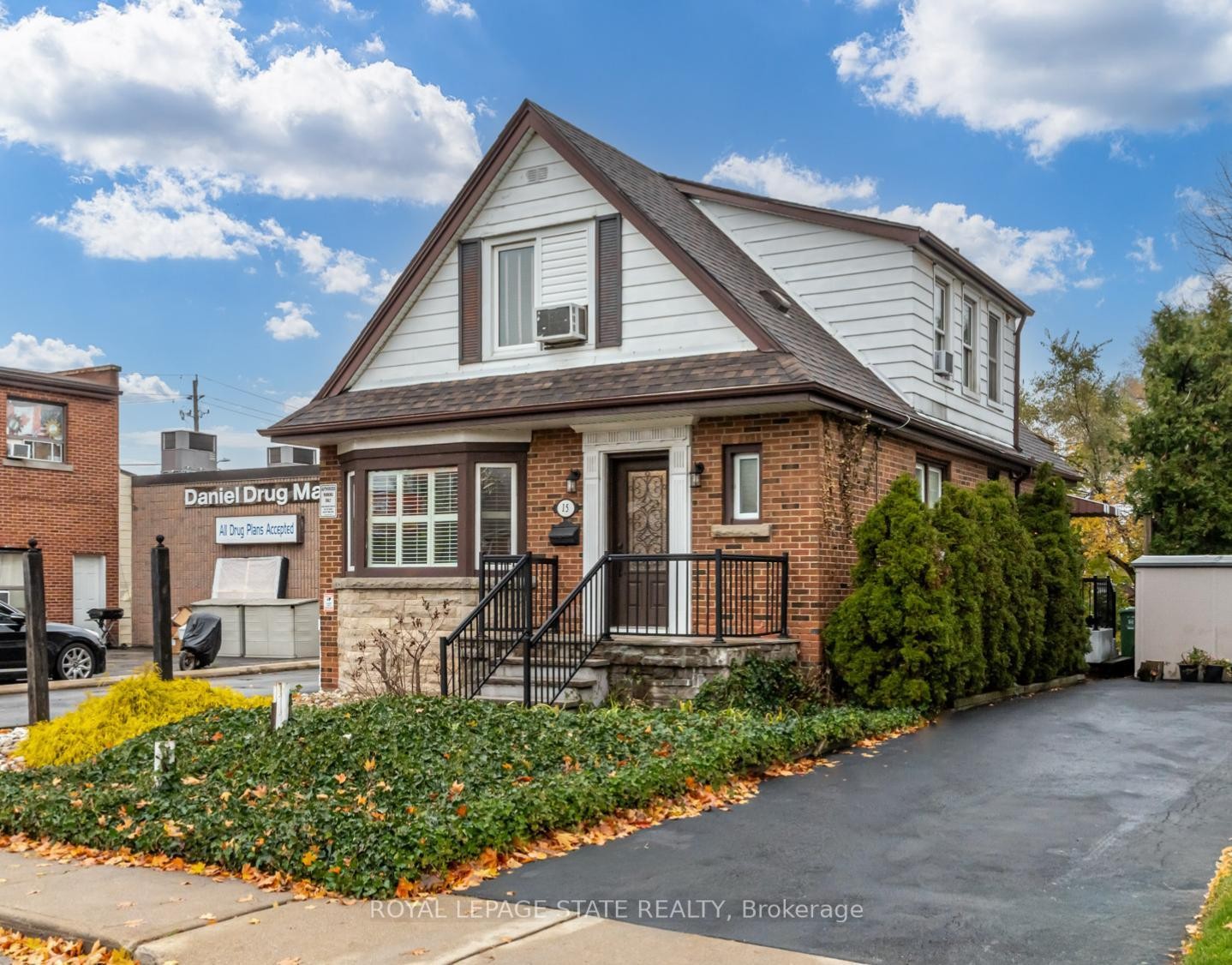 









15


Empress

Avenue,
Hamilton,




ON
L9A 1M1

