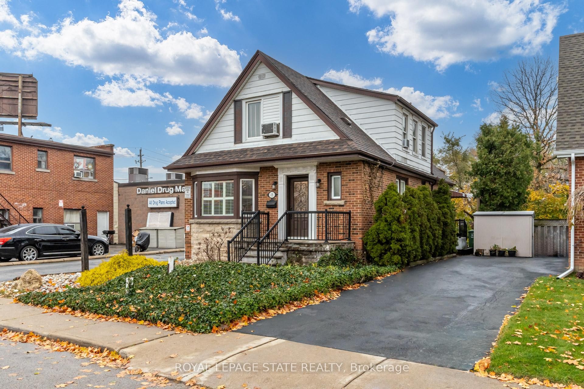 









15


Empress

Avenue,
Hamilton,




ON
L9A 1M1

