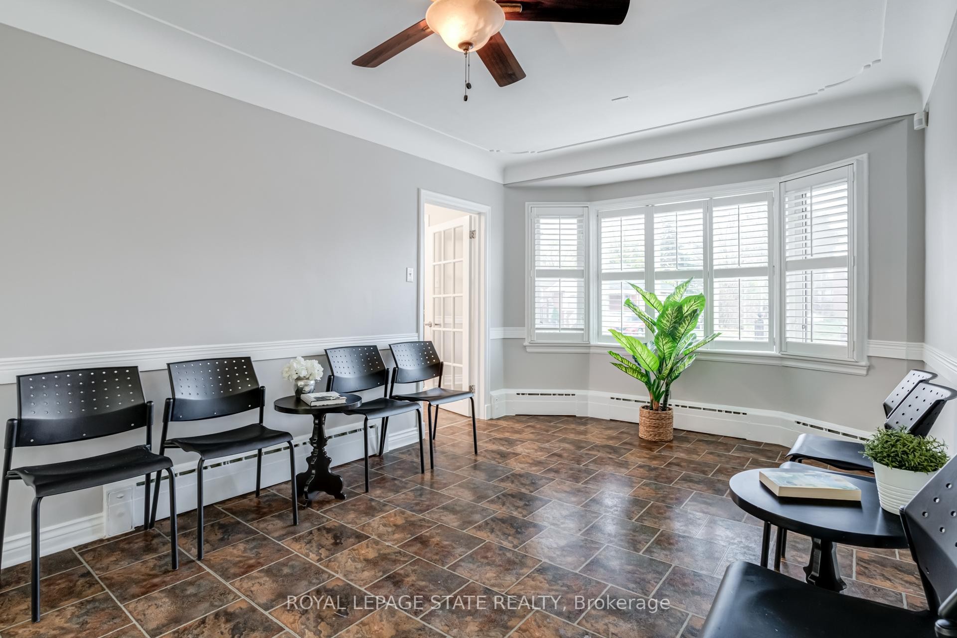 









15


Empress

Avenue,
Hamilton,




ON
L9A 1M1

