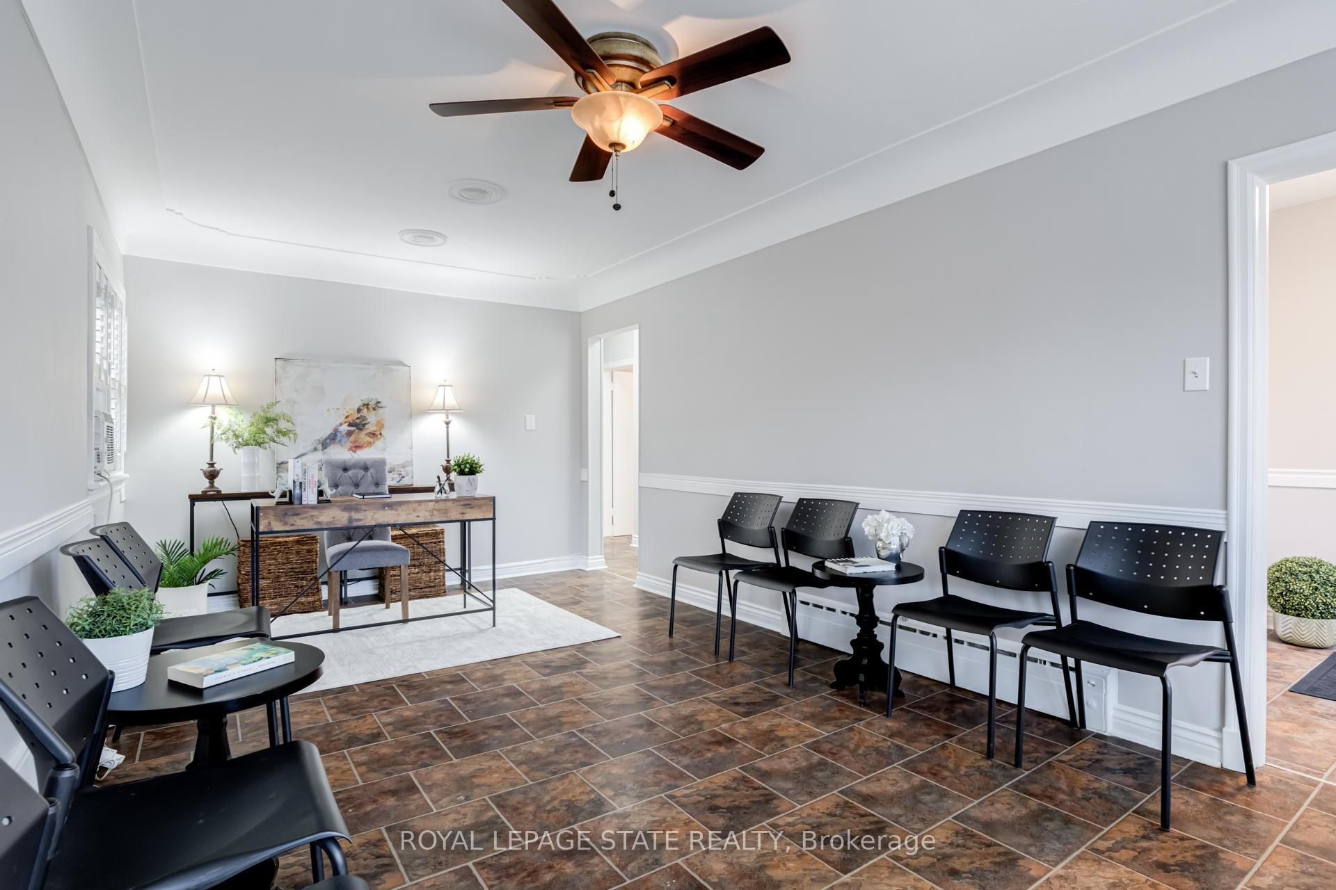 









15


Empress

Avenue,
Hamilton,




ON
L9A 1M1

