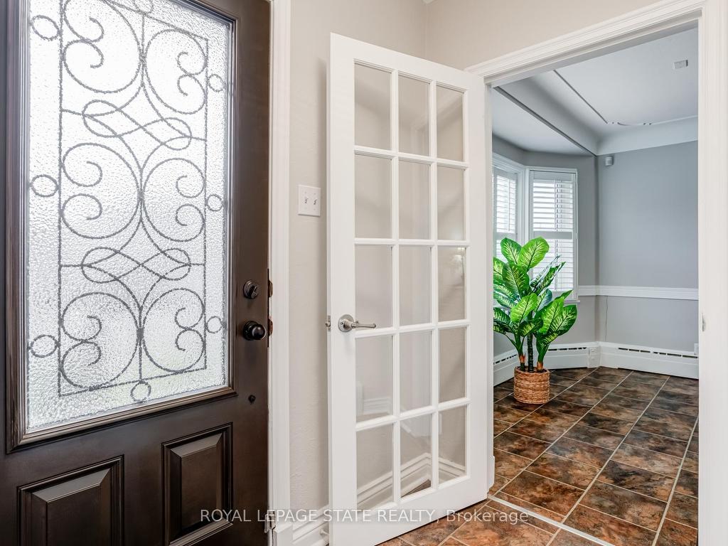 









15


Empress

Avenue,
Hamilton,




ON
L9A 1M1

