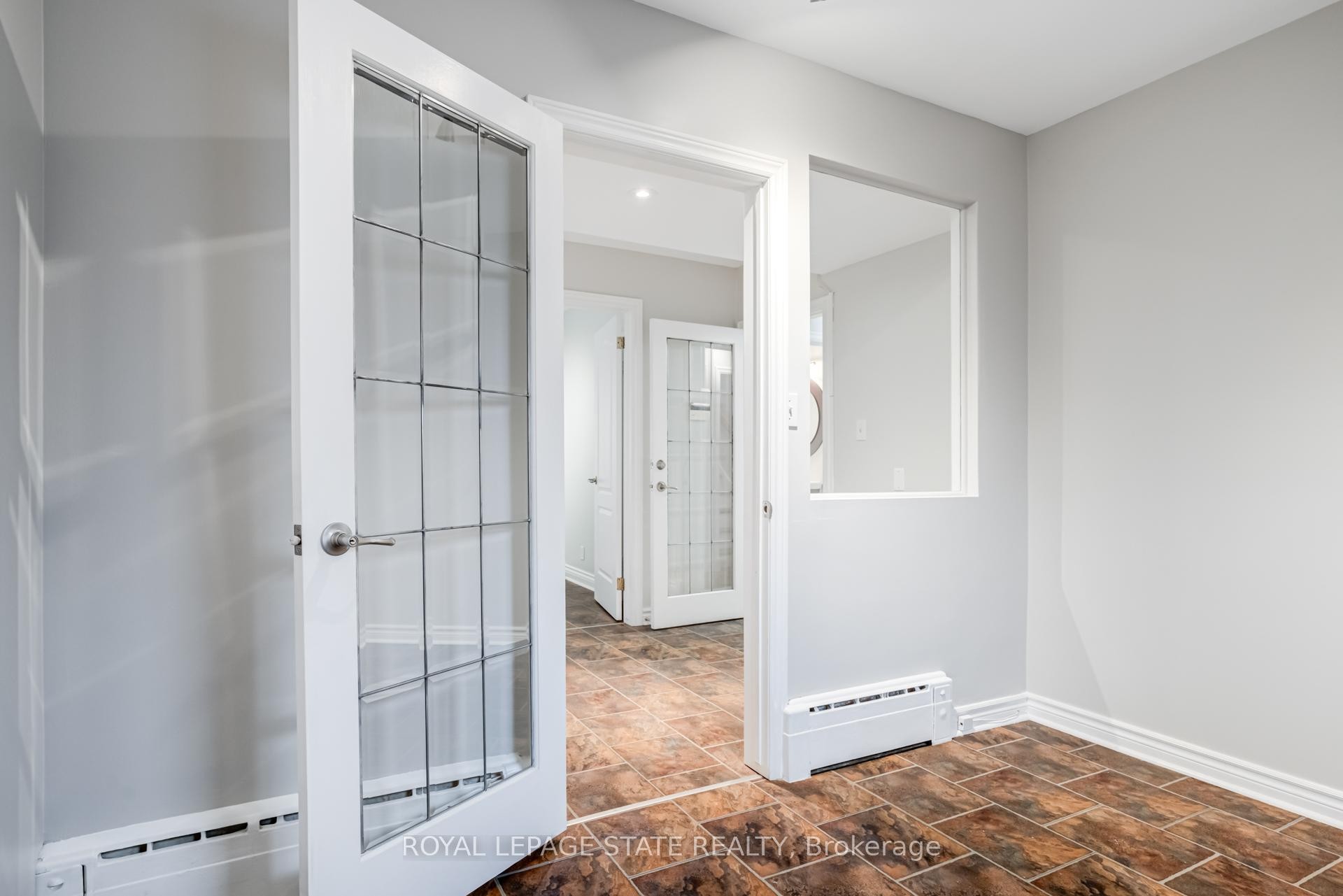 









15


Empress

Avenue,
Hamilton,




ON
L9A 1M1

