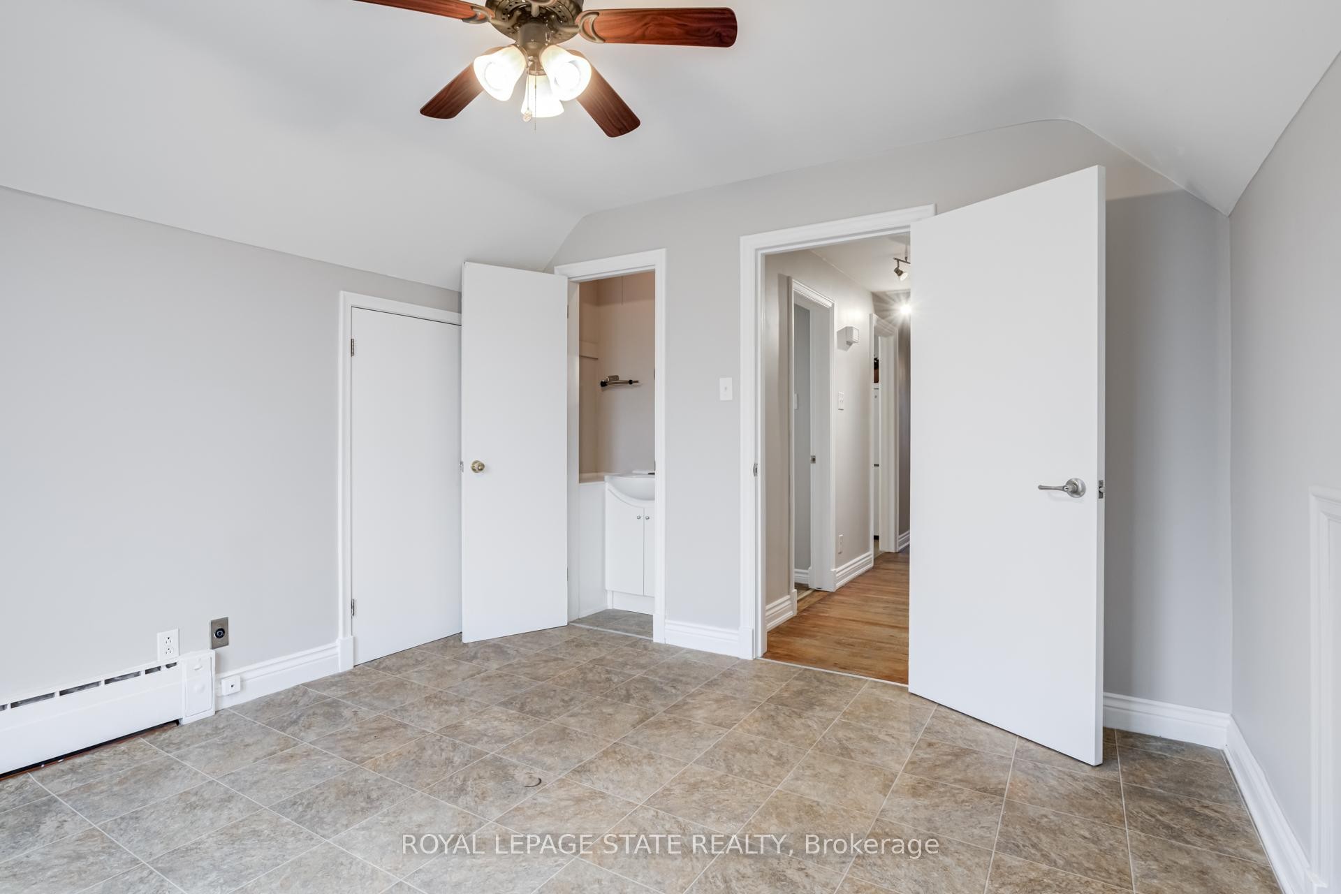 









15


Empress

Avenue,
Hamilton,




ON
L9A 1M1

