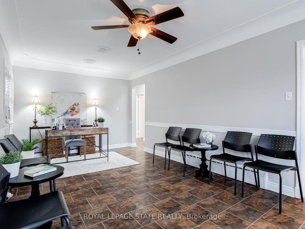 









15


Empress

Avenue,
Hamilton,




ON
L9A 1M1

