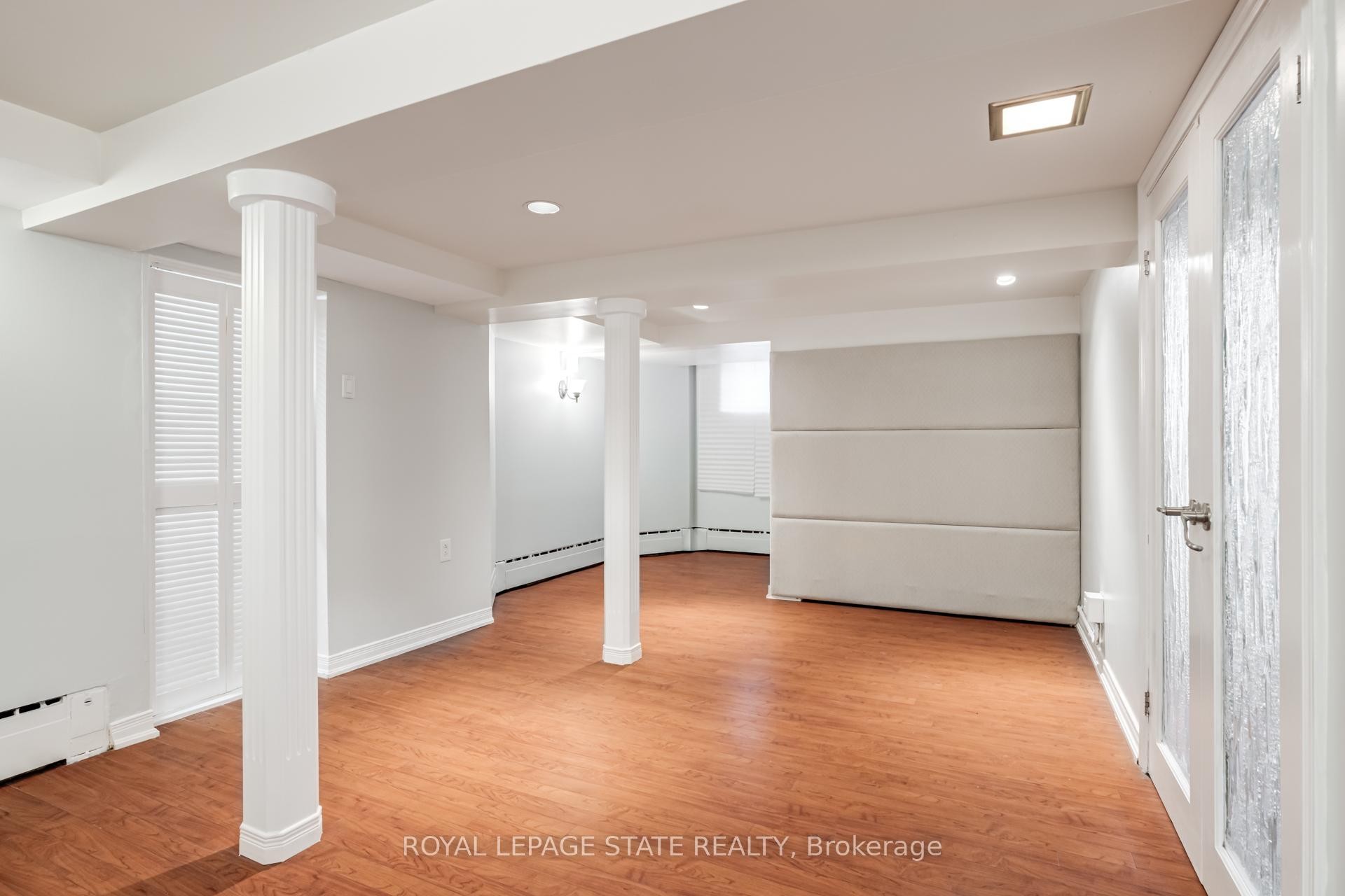 









15


Empress

Avenue,
Hamilton,




ON
L9A 1M1


