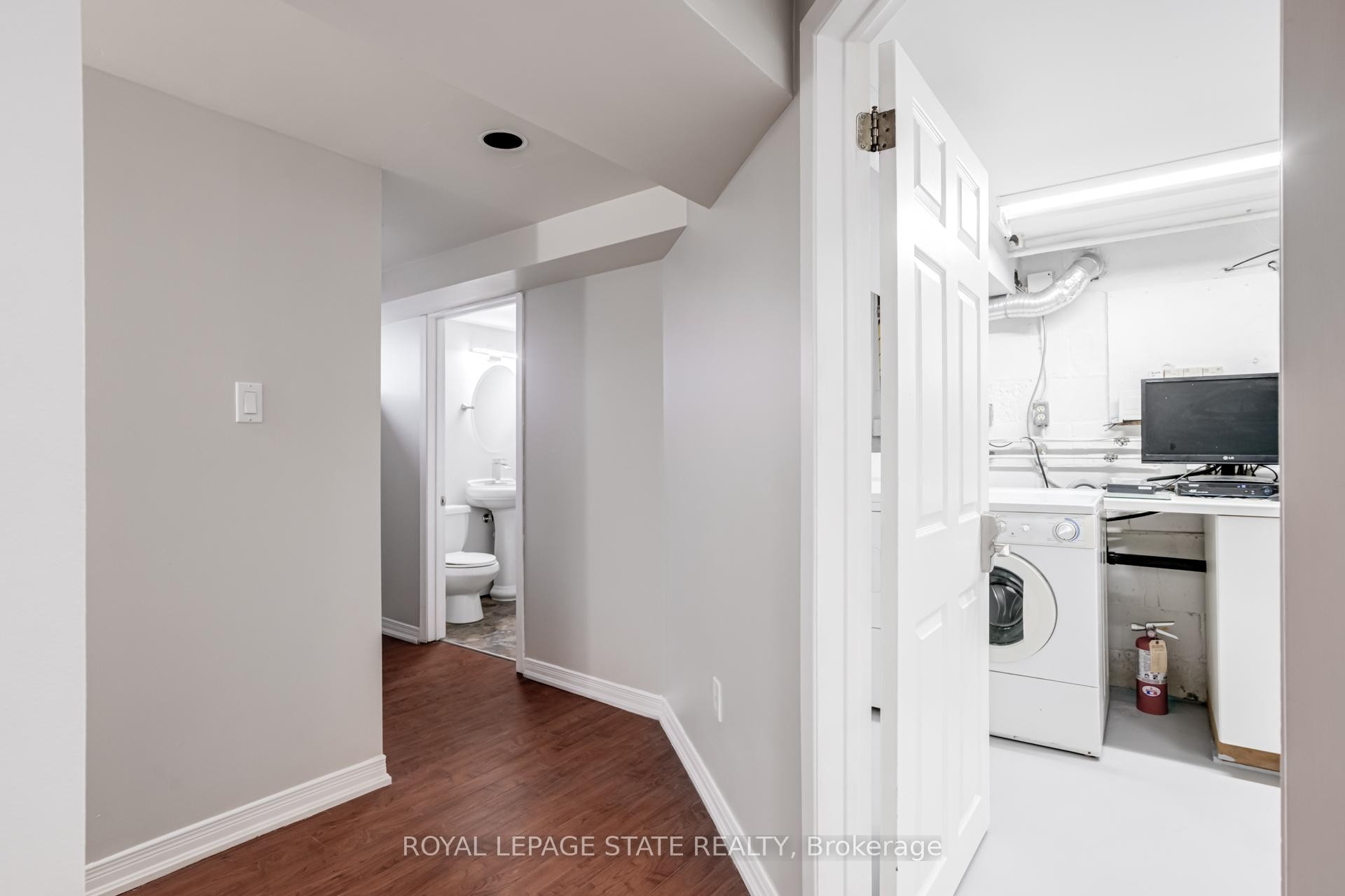 









15


Empress

Avenue,
Hamilton,




ON
L9A 1M1


