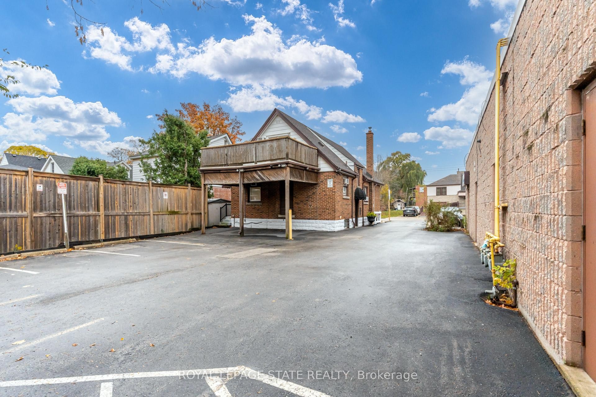 









15


Empress

Avenue,
Hamilton,




ON
L9A 1M1

