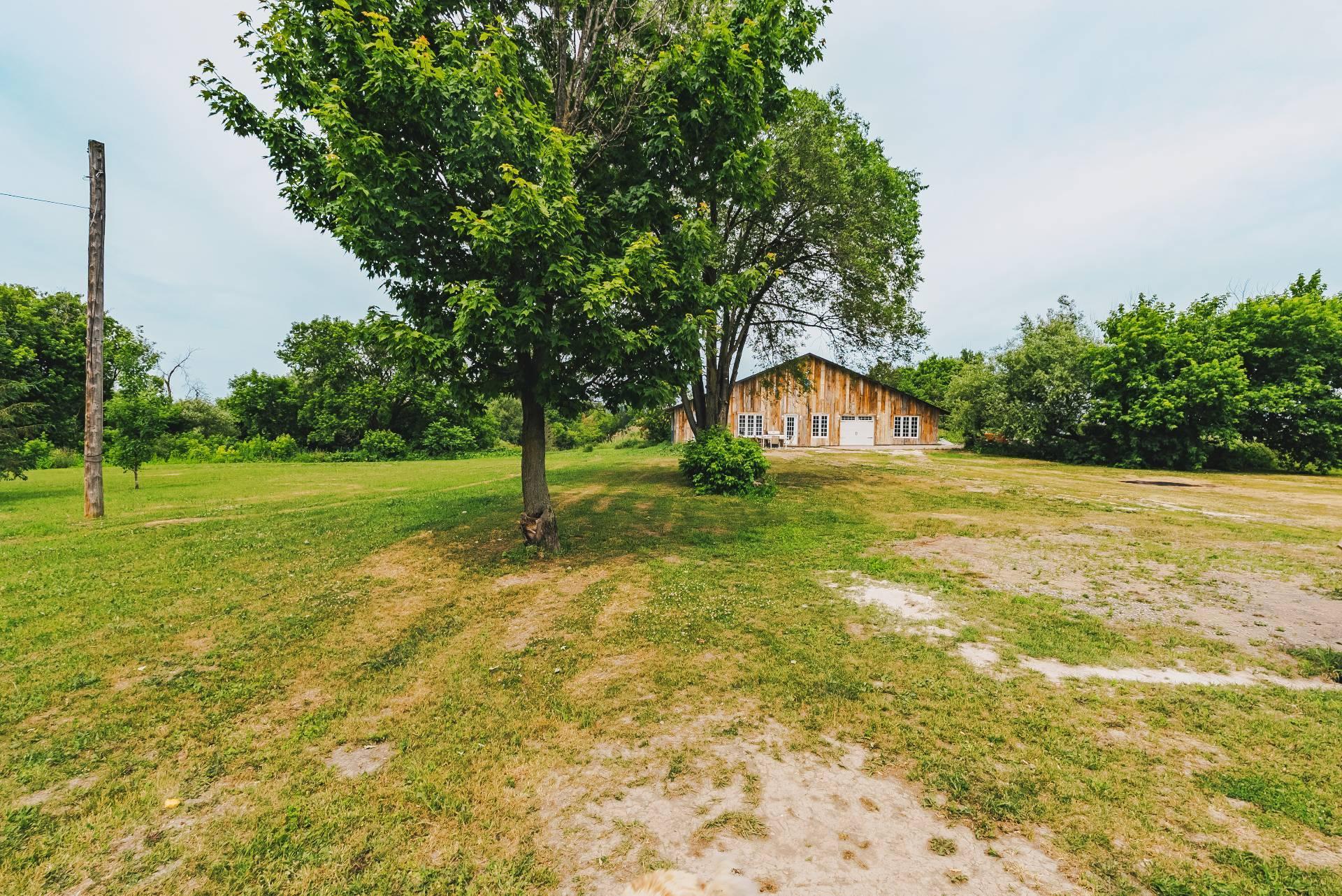 









1050Z


4e Rang O.

,
Saint-Ambroise-de-Kildare,




QC
J0K1C0

