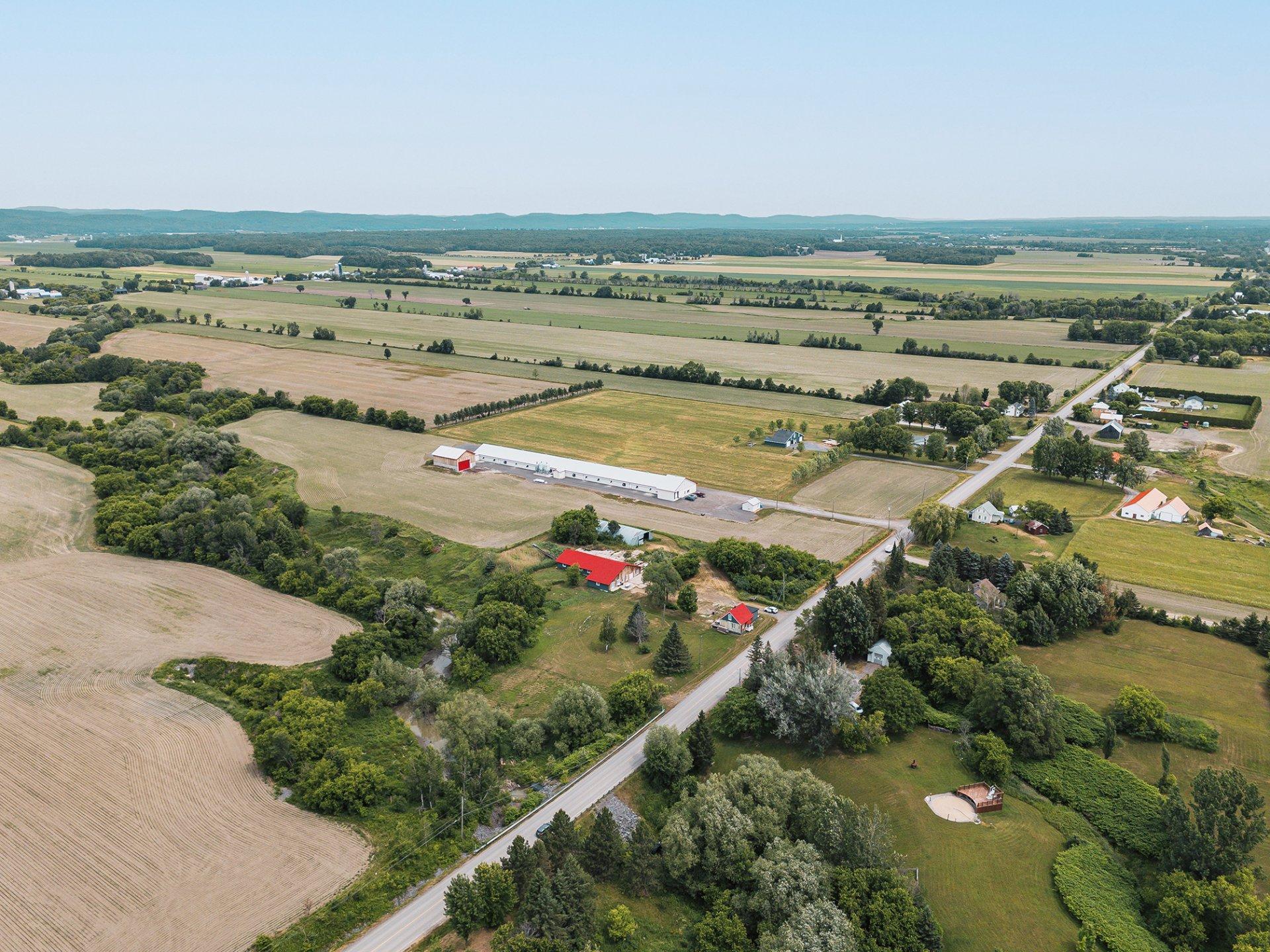 









1050Z


4e Rang O.

,
Saint-Ambroise-de-Kildare,




QC
J0K1C0

