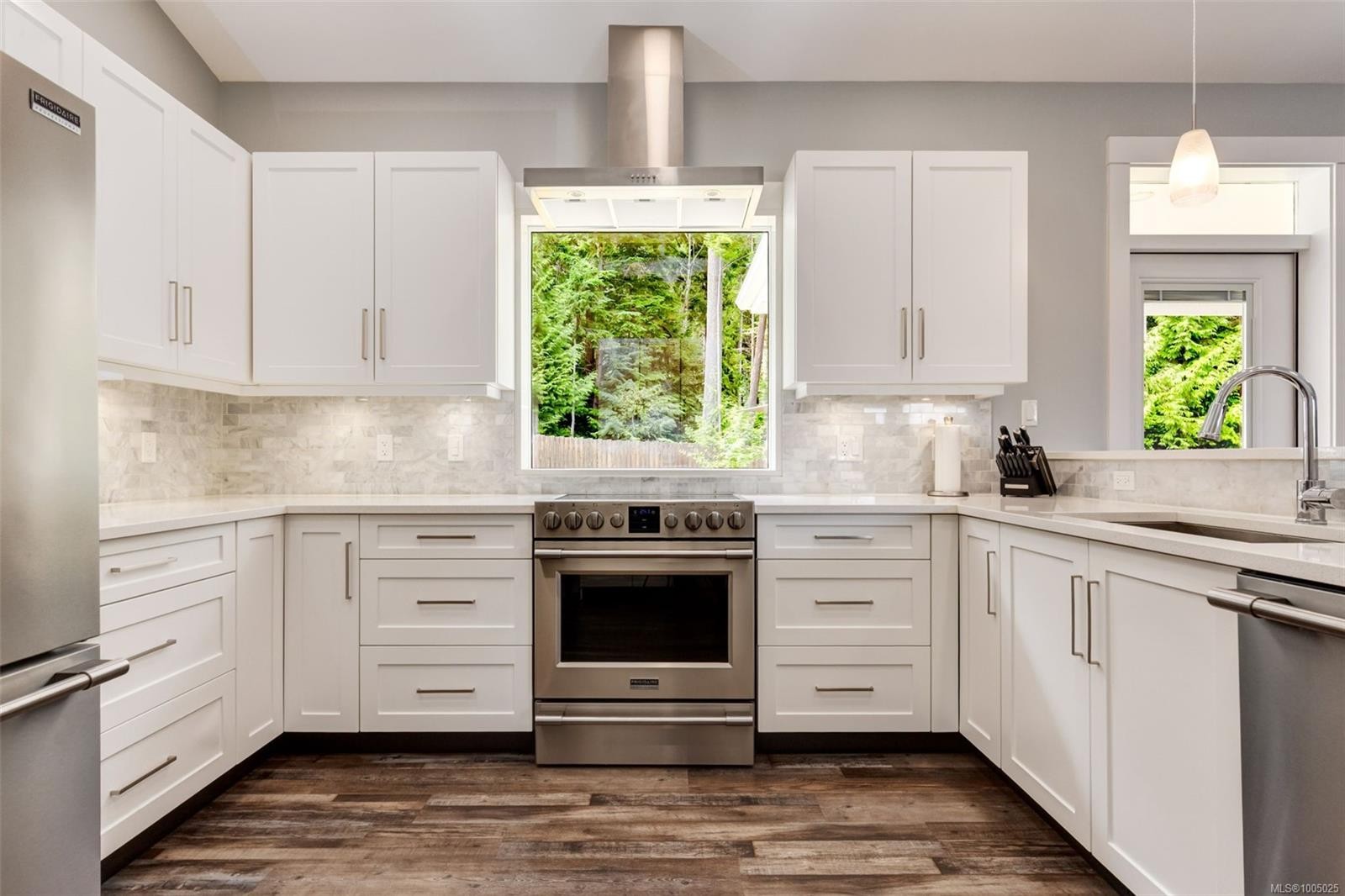 









108


Allview

Lane,
Bowser,




BC
V0R 1G0

