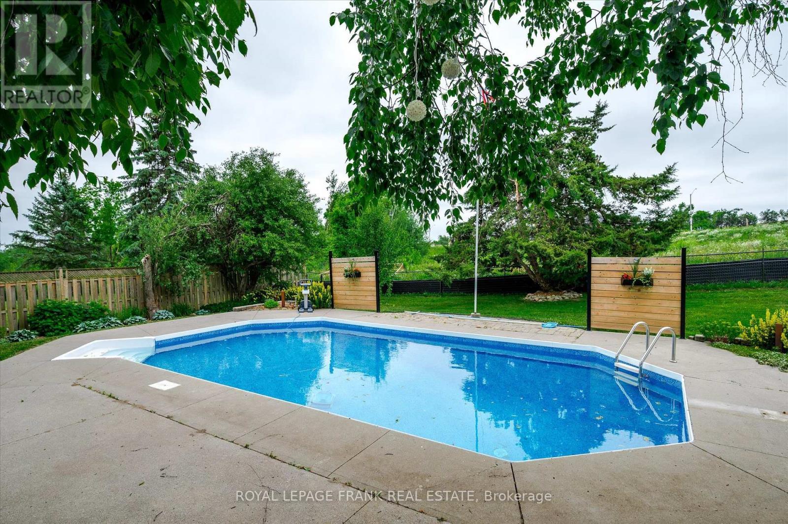 












1954 CATHCART CRESCENT

,
Cavan Monaghan (Cavan Twp),




Ontario
L0A1C0

