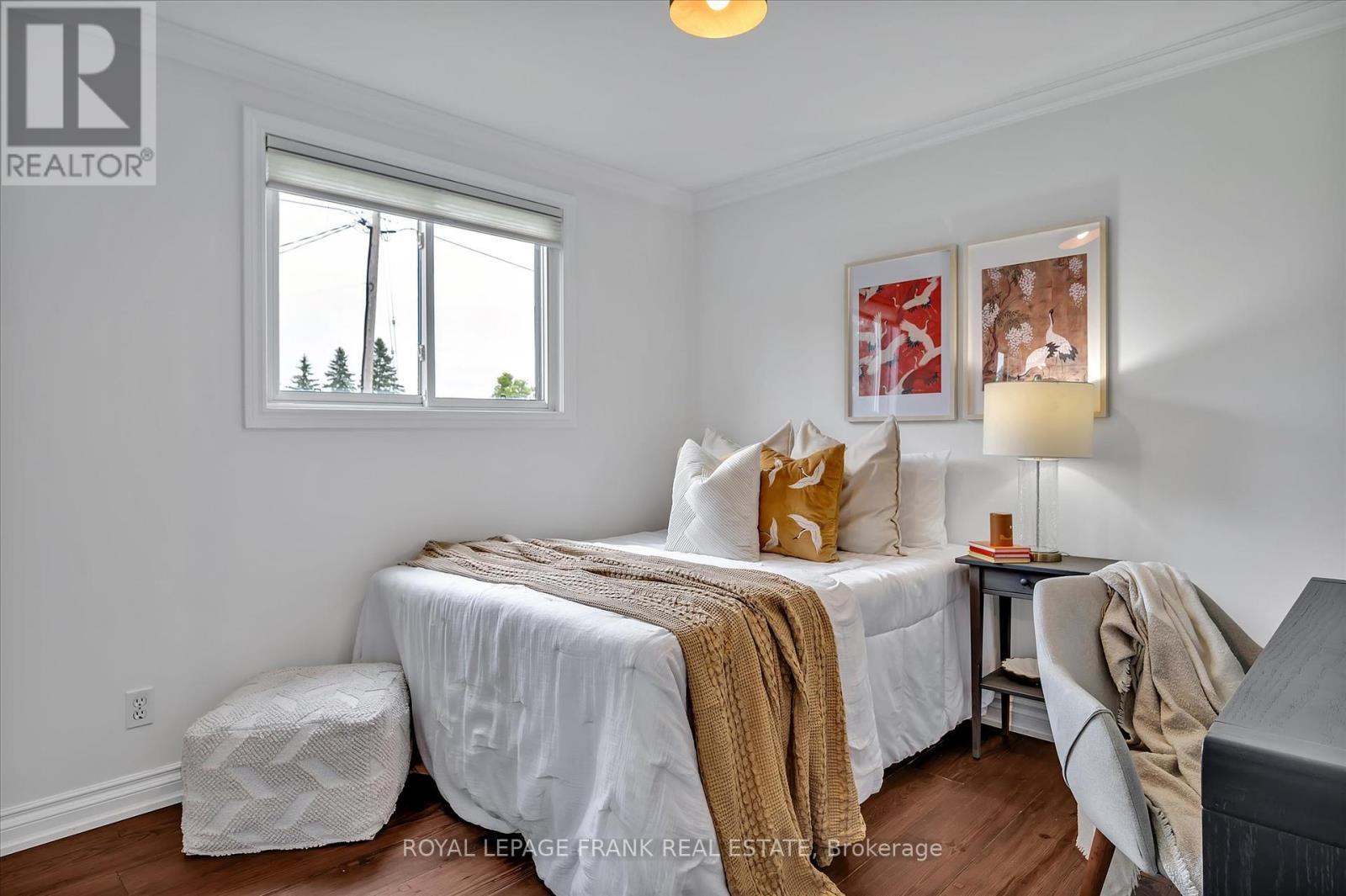 












1954 CATHCART CRESCENT

,
Cavan Monaghan (Cavan Twp),




Ontario
L0A1C0

