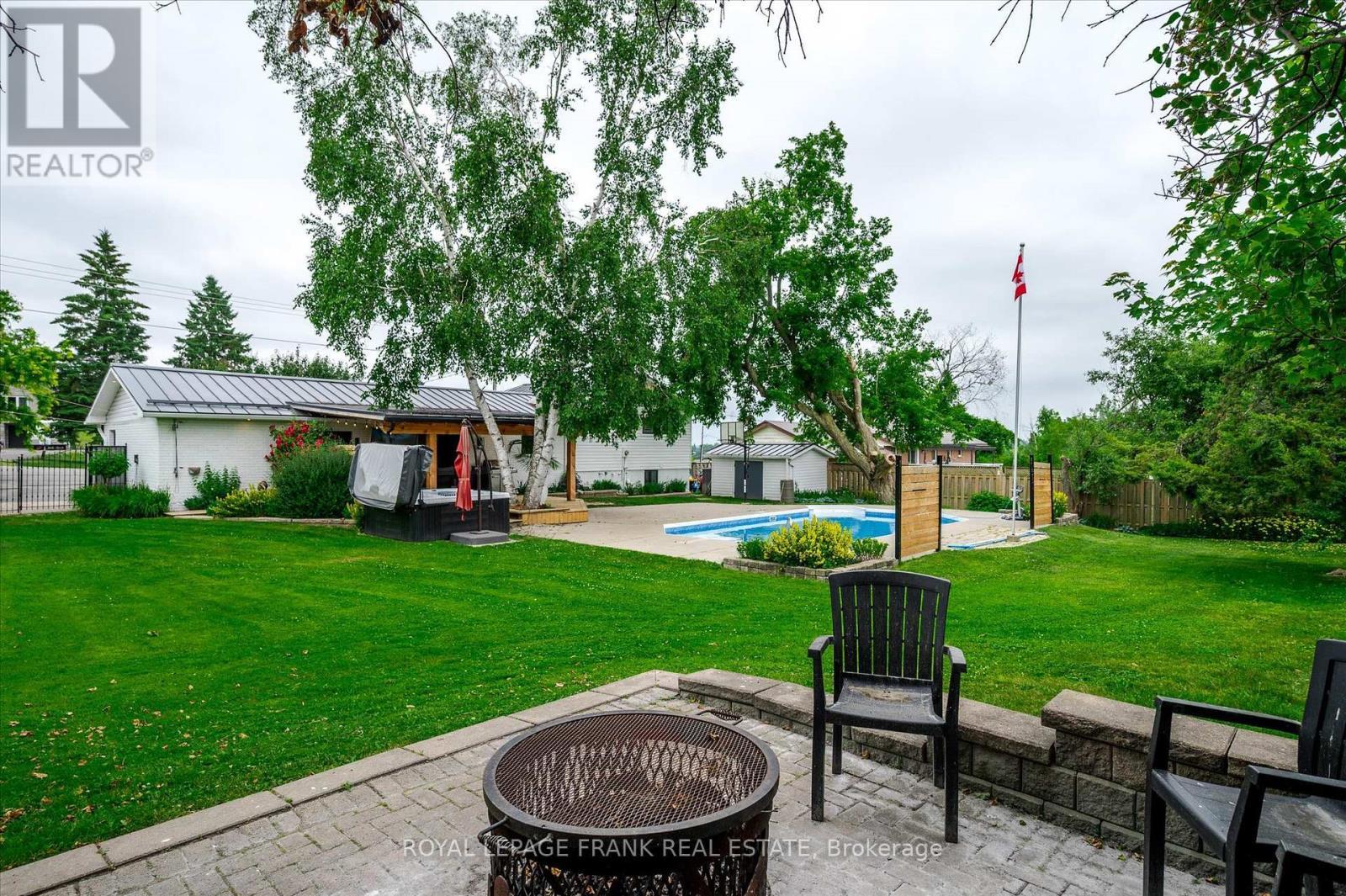 












1954 CATHCART CRESCENT

,
Cavan Monaghan (Cavan Twp),




Ontario
L0A1C0


