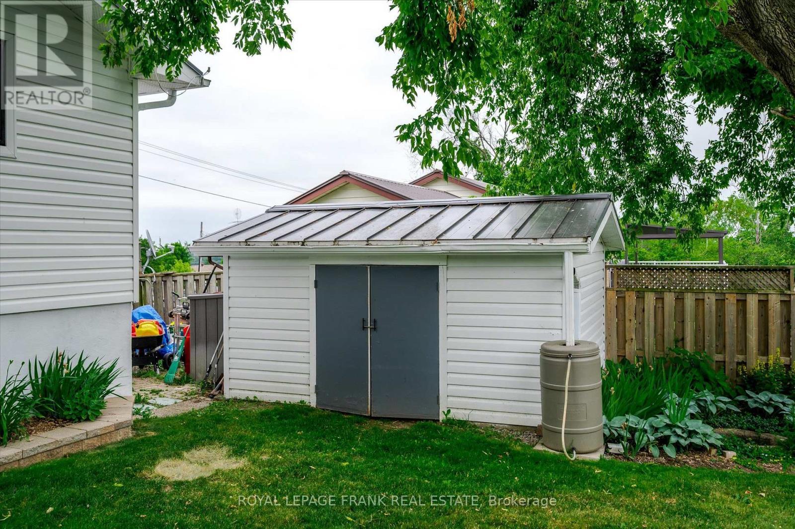 












1954 CATHCART CRESCENT

,
Cavan Monaghan (Cavan Twp),




Ontario
L0A1C0

