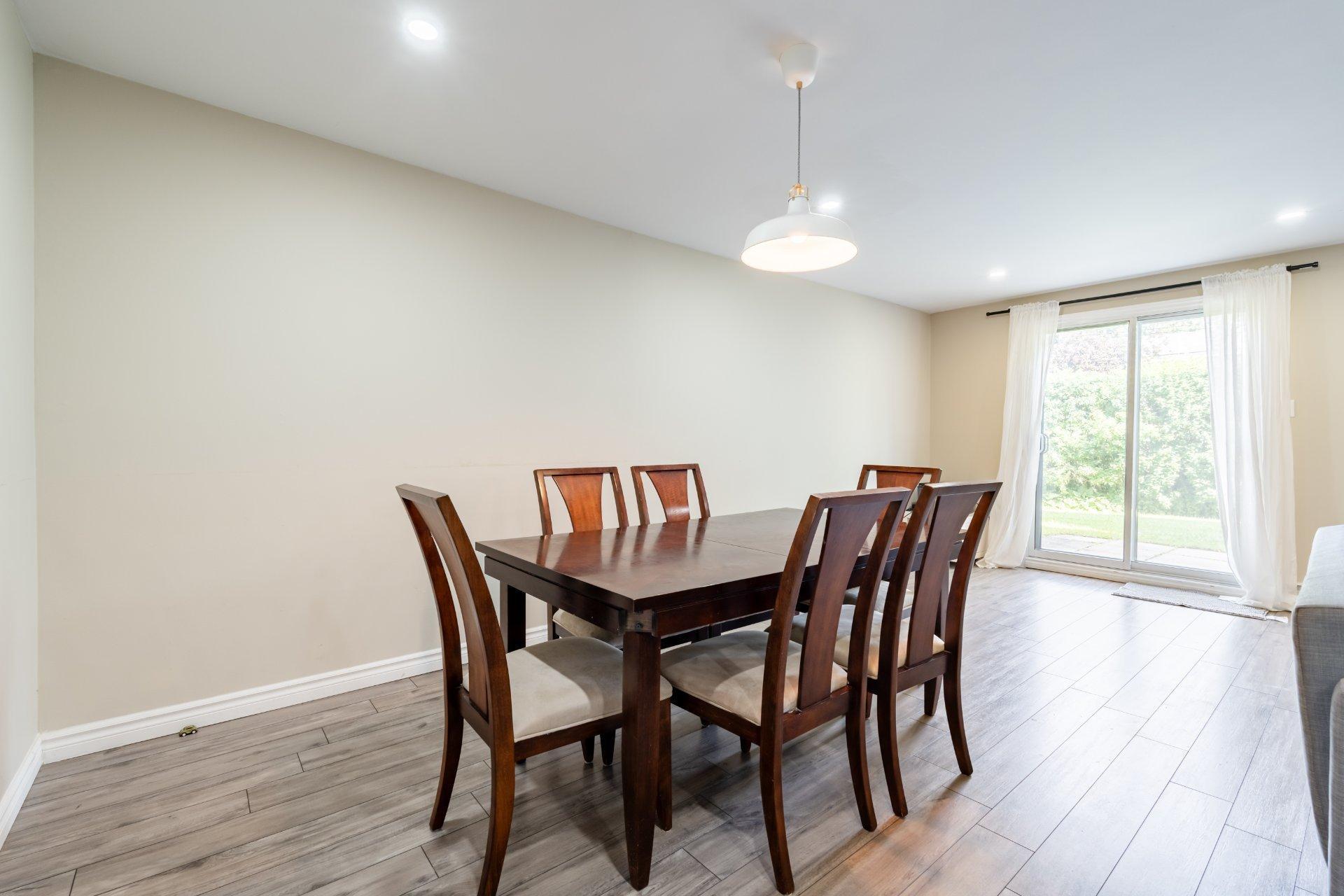 









555


Montrose Drive

, 29,
Beaconsfield,




QC
H9W6B4

