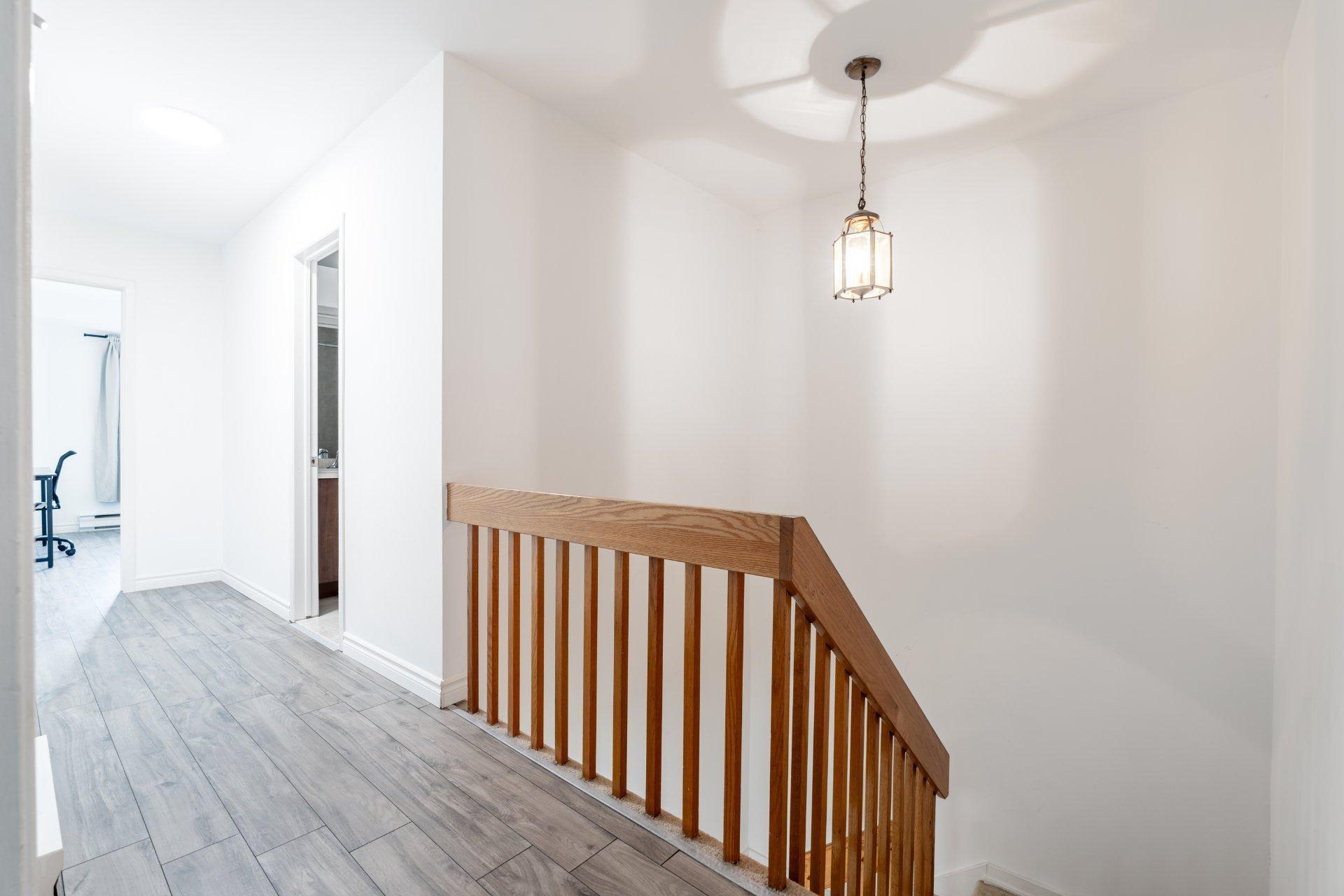 









555


Montrose Drive

, 29,
Beaconsfield,




QC
H9W6B4


