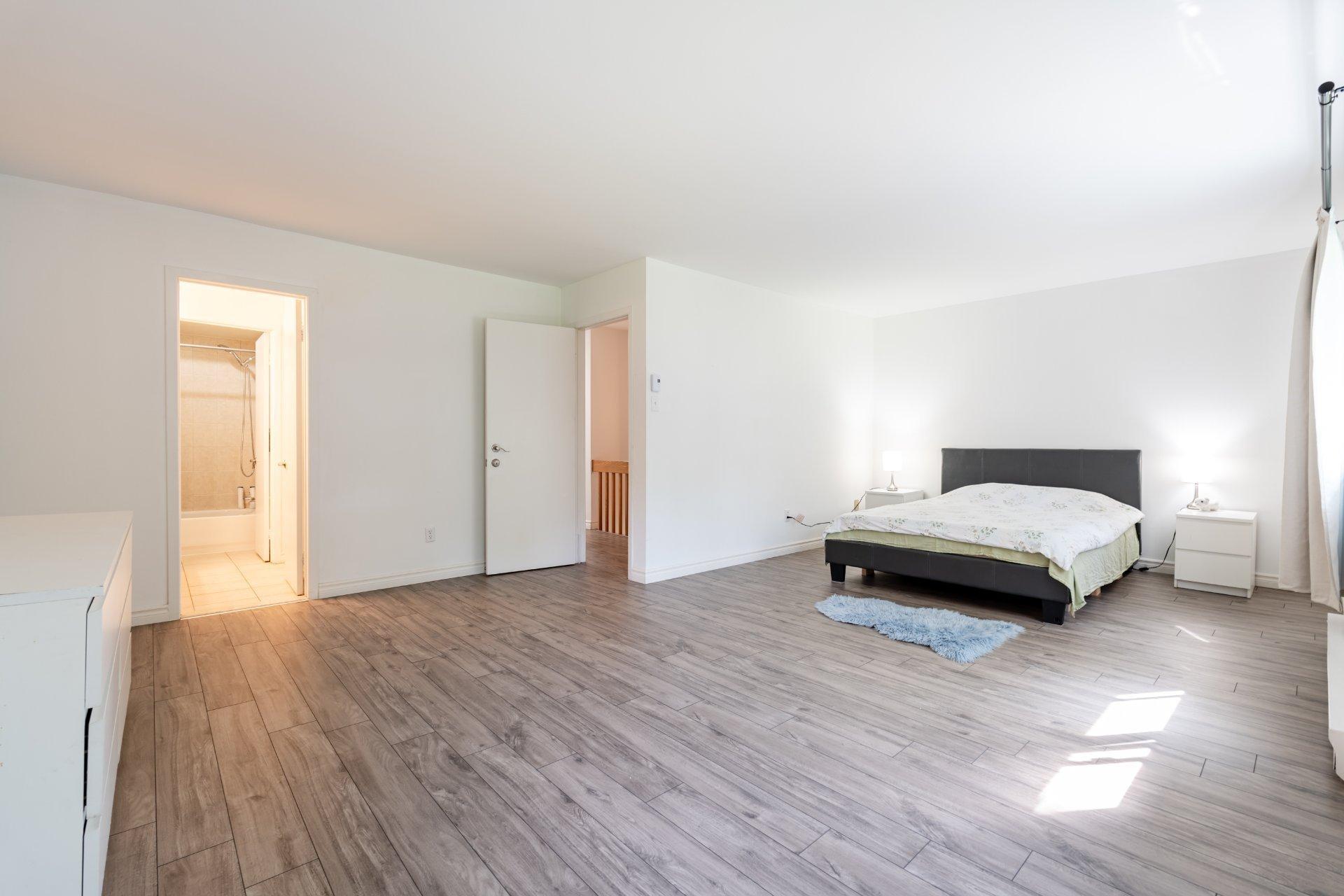 









555


Montrose Drive

, 29,
Beaconsfield,




QC
H9W6B4

