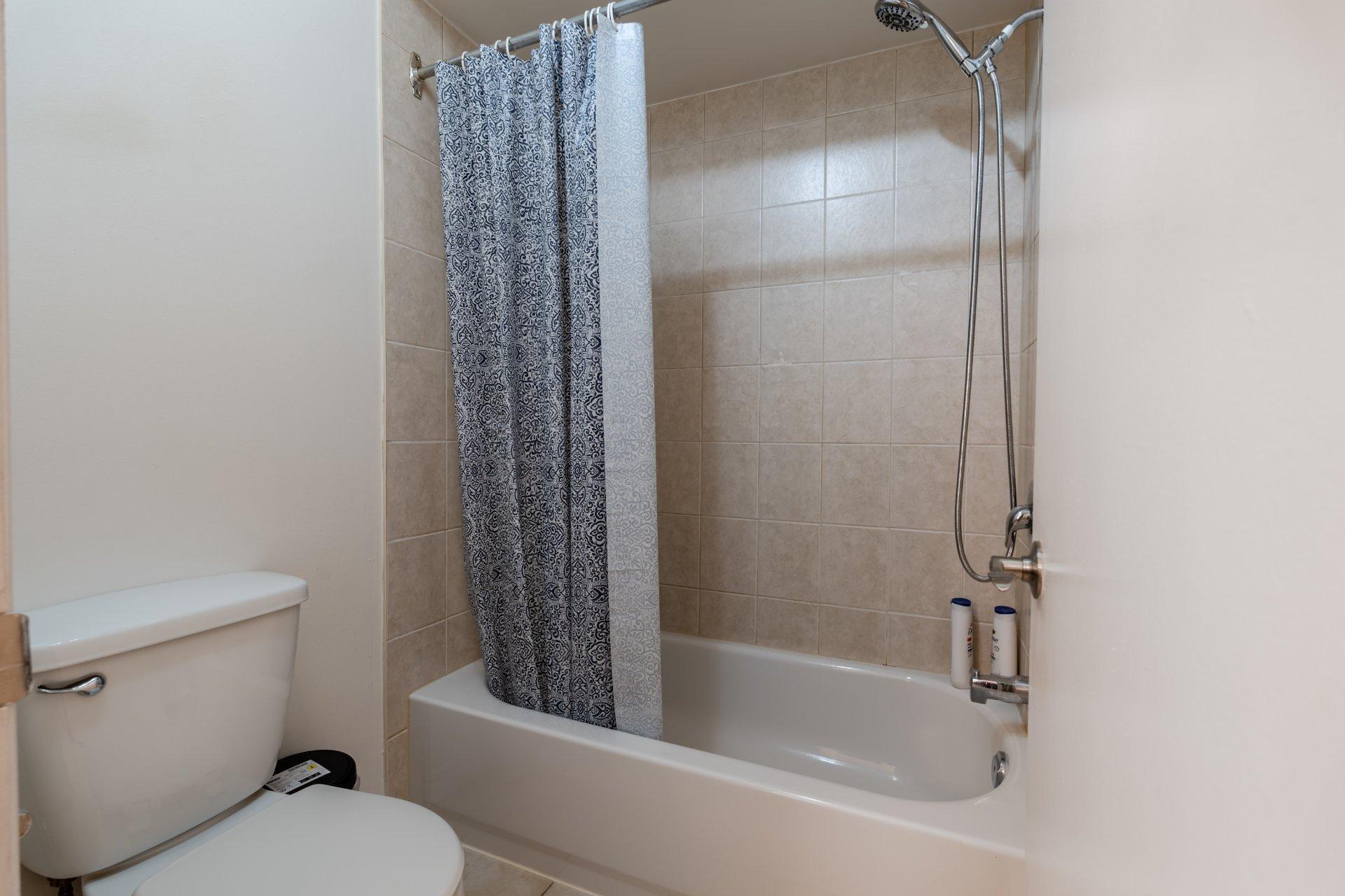 









555


Montrose Drive

, 29,
Beaconsfield,




QC
H9W6B4

