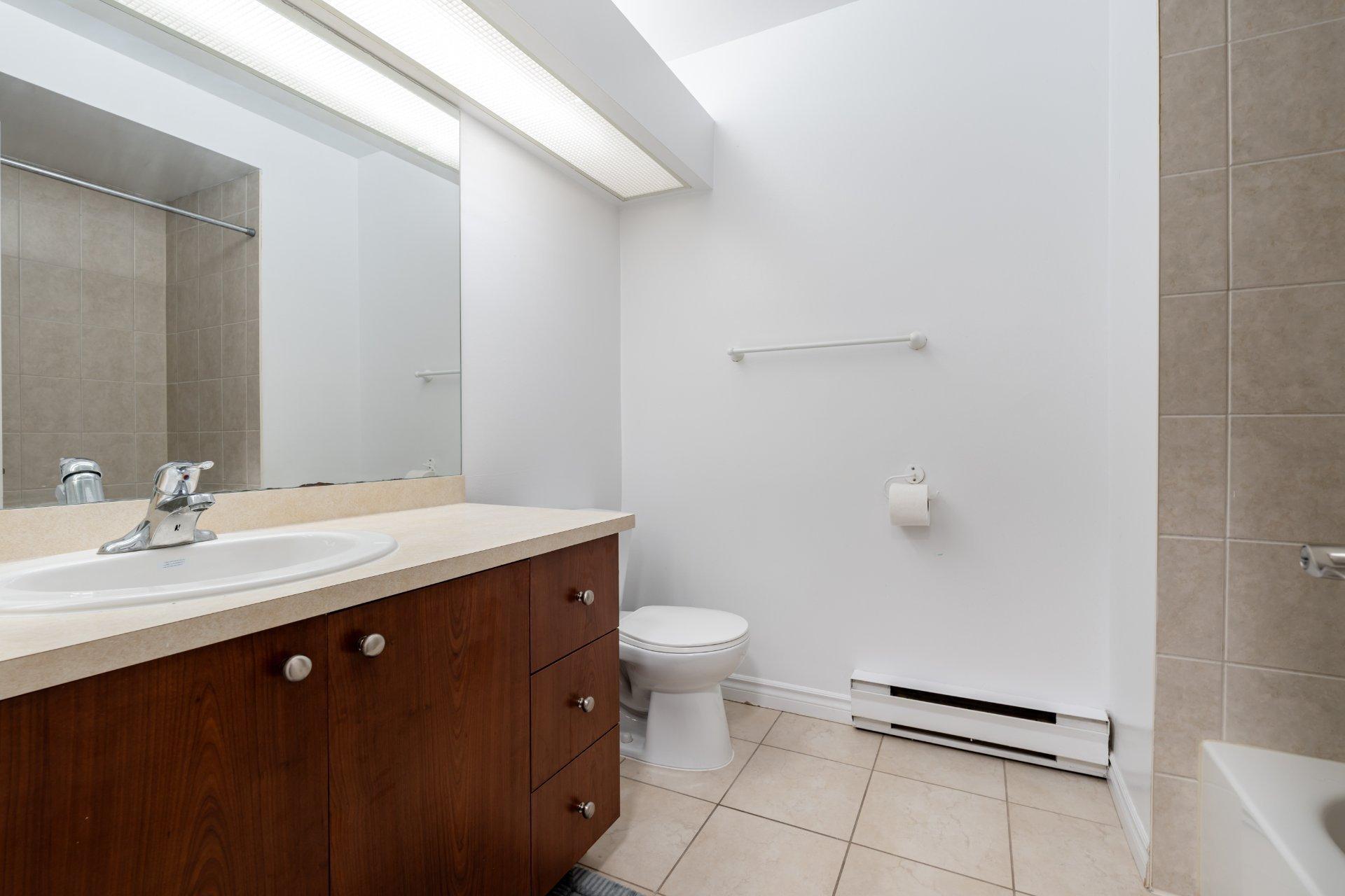 









555


Montrose Drive

, 29,
Beaconsfield,




QC
H9W6B4


